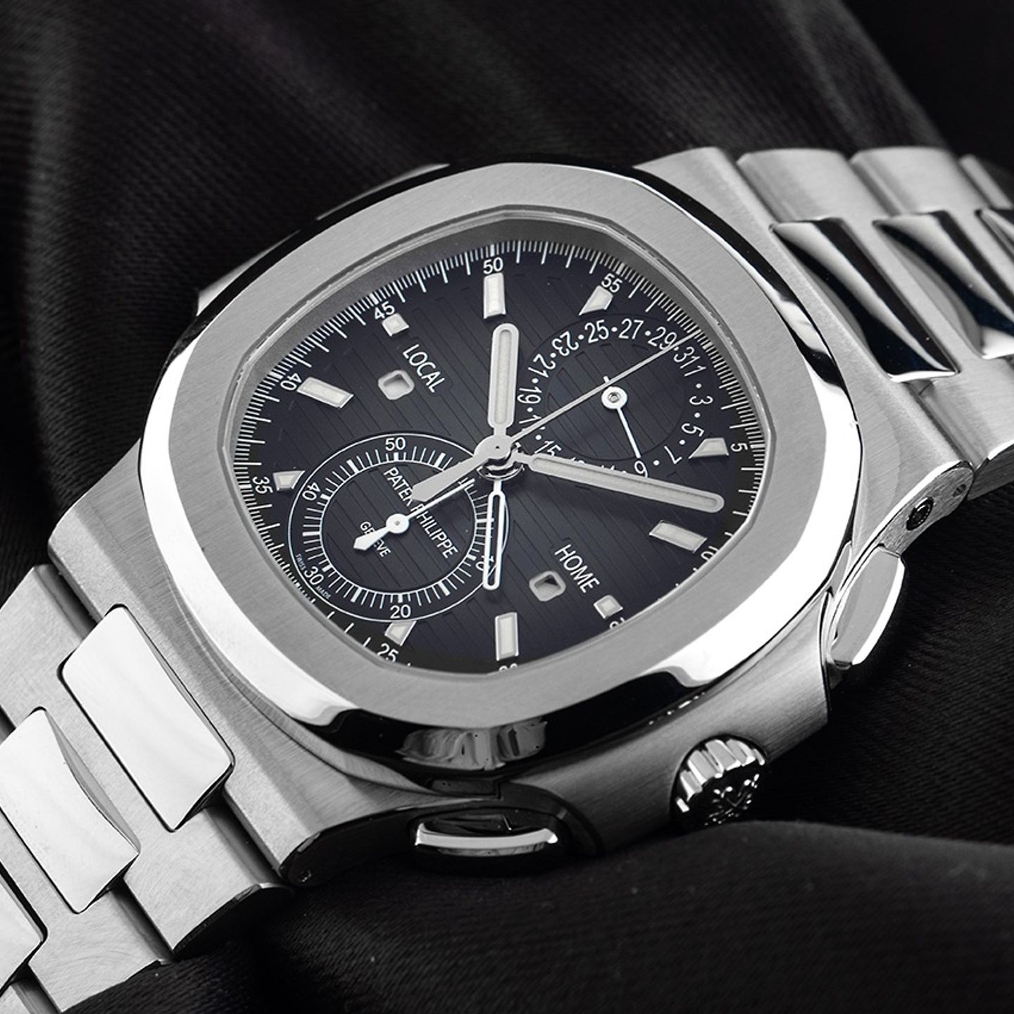 Patek Philippe Nautilus 5990/1A-011 - (3/7)