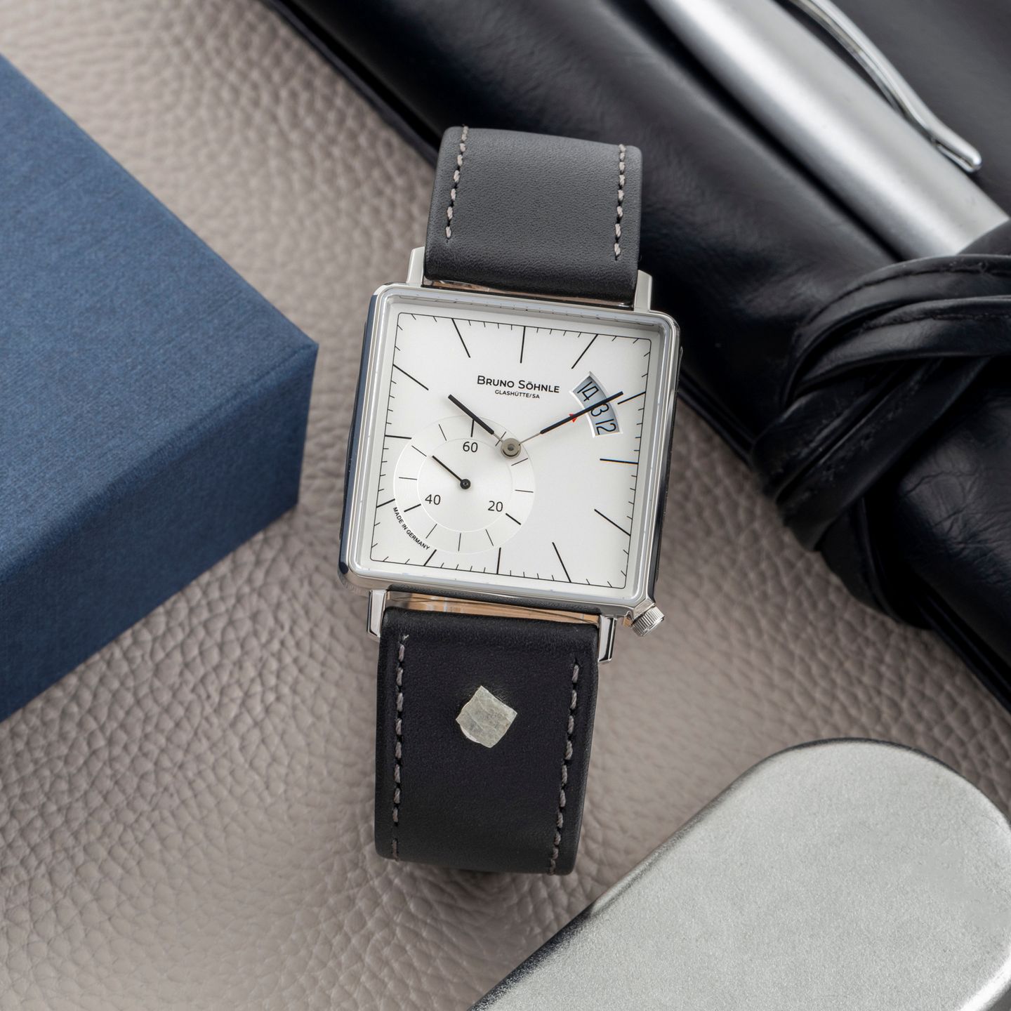 Unknown Unknown 17-13072-243 (2025) - (1/8)