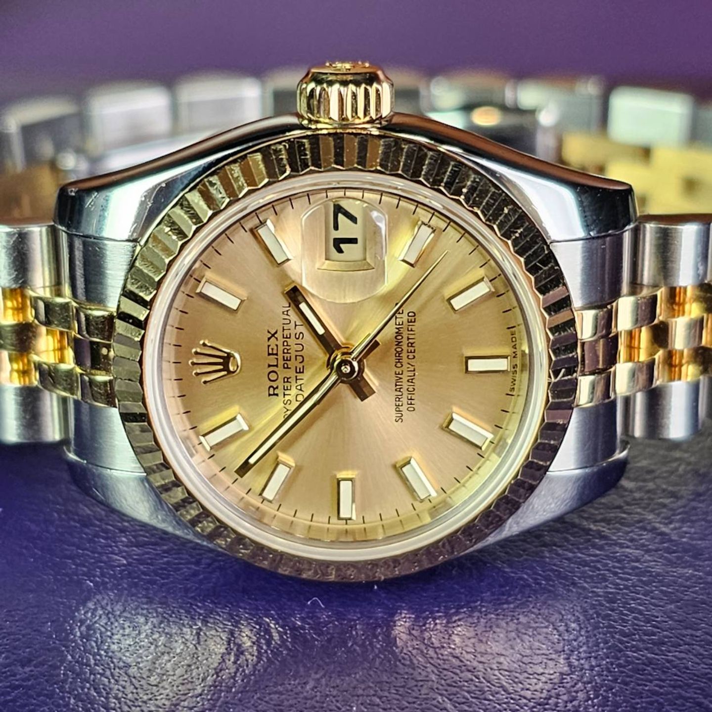 Rolex Lady-Datejust 179173 (2007) - Champagne wijzerplaat 26mm Goud/Staal (5/5)