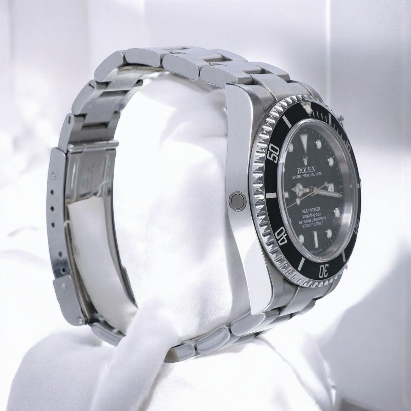 Rolex Sea-Dweller 4000 16600 (2004) - Black dial 40 mm Steel case (4/7)