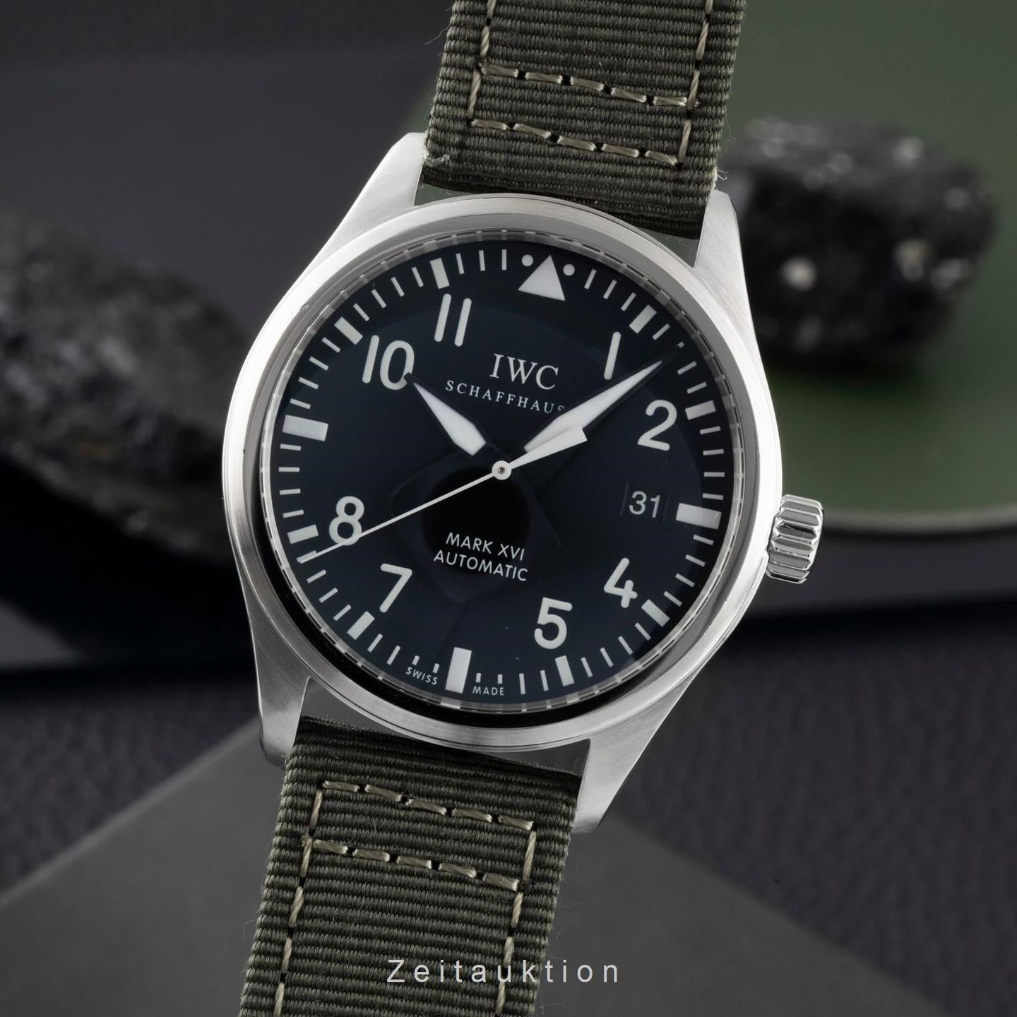IWC Pilot Mark IW325501 (Unknown (random serial)) - Black dial 39 mm Steel case (1/8)