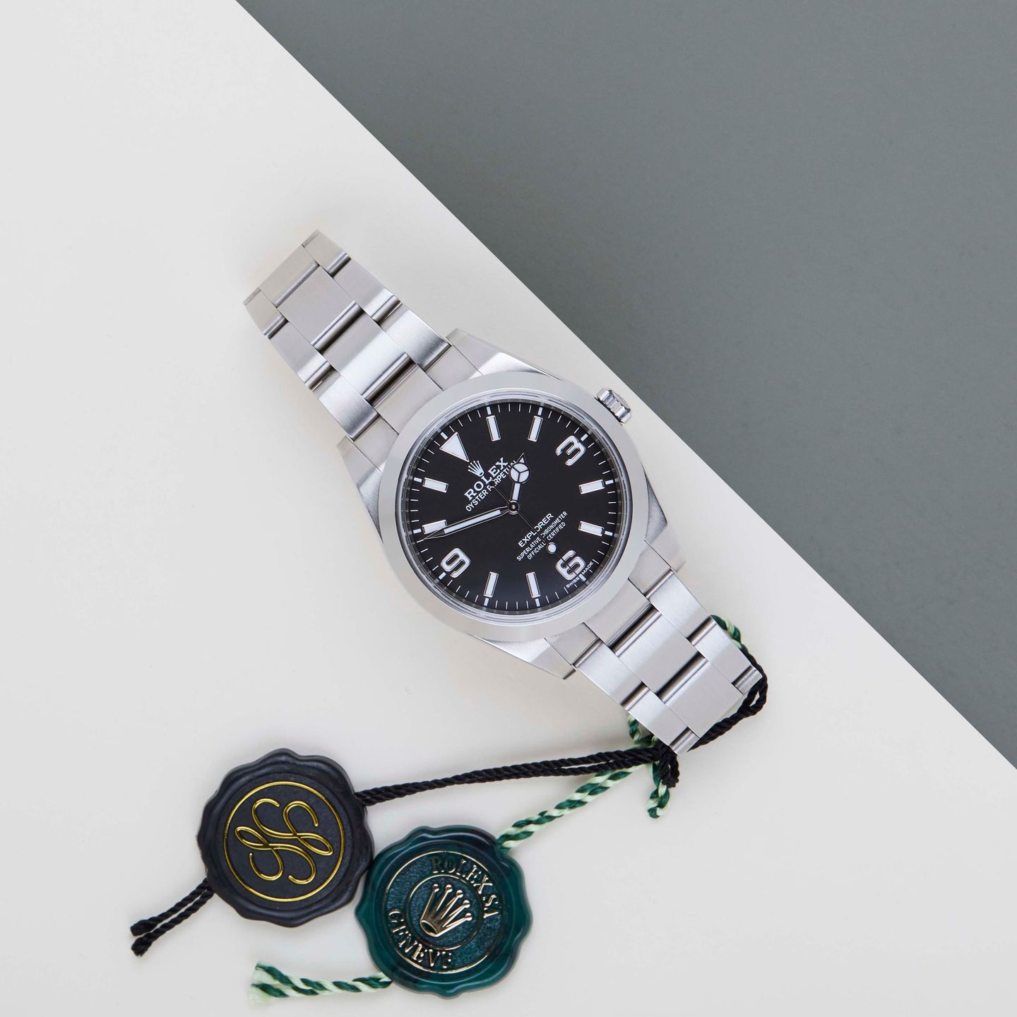 Rolex Explorer 214270 - (2/8)