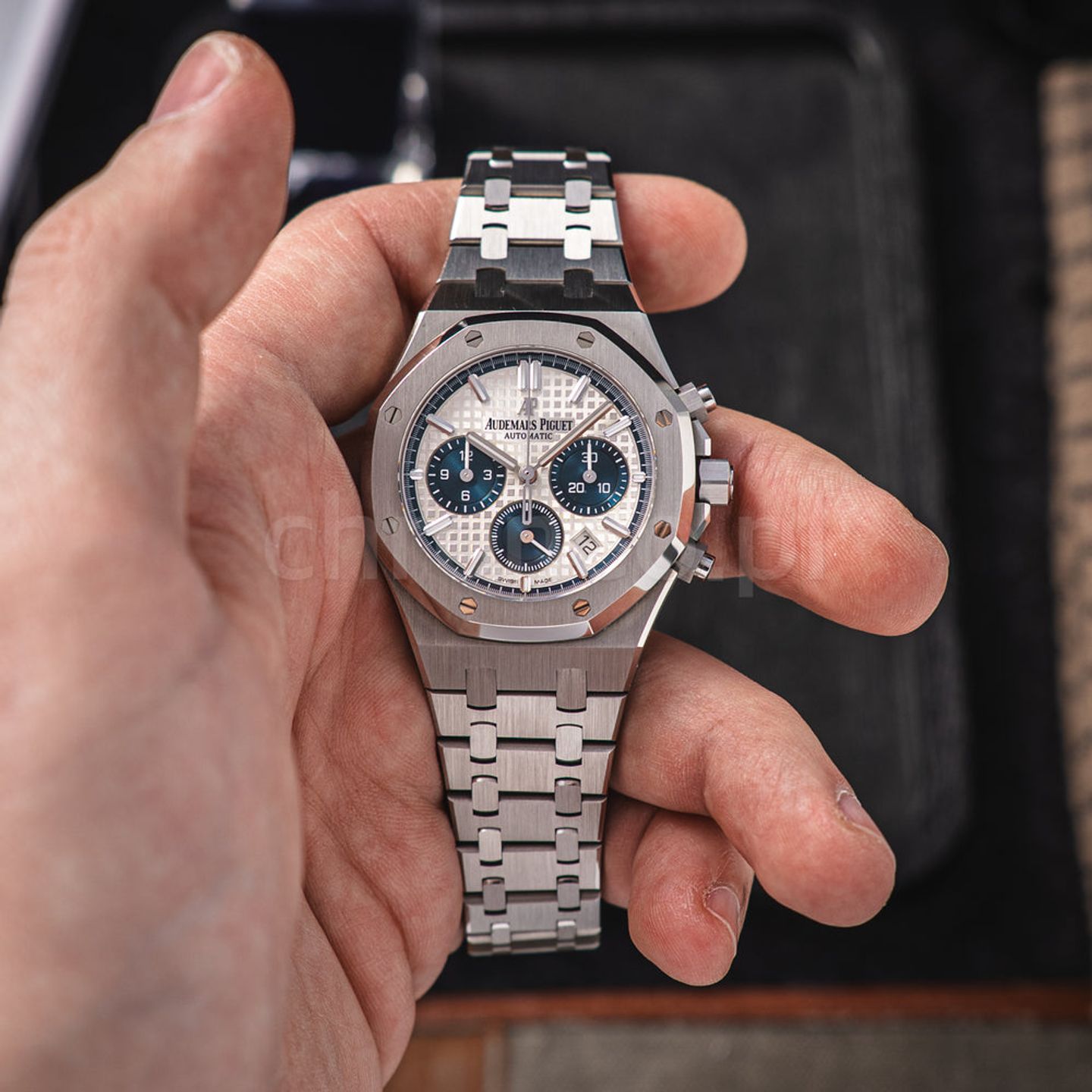 Audemars Piguet Royal Oak Chronograph 26315ST.OO.1256ST.01 (2021) - Silver dial 38 mm Steel case (2/8)