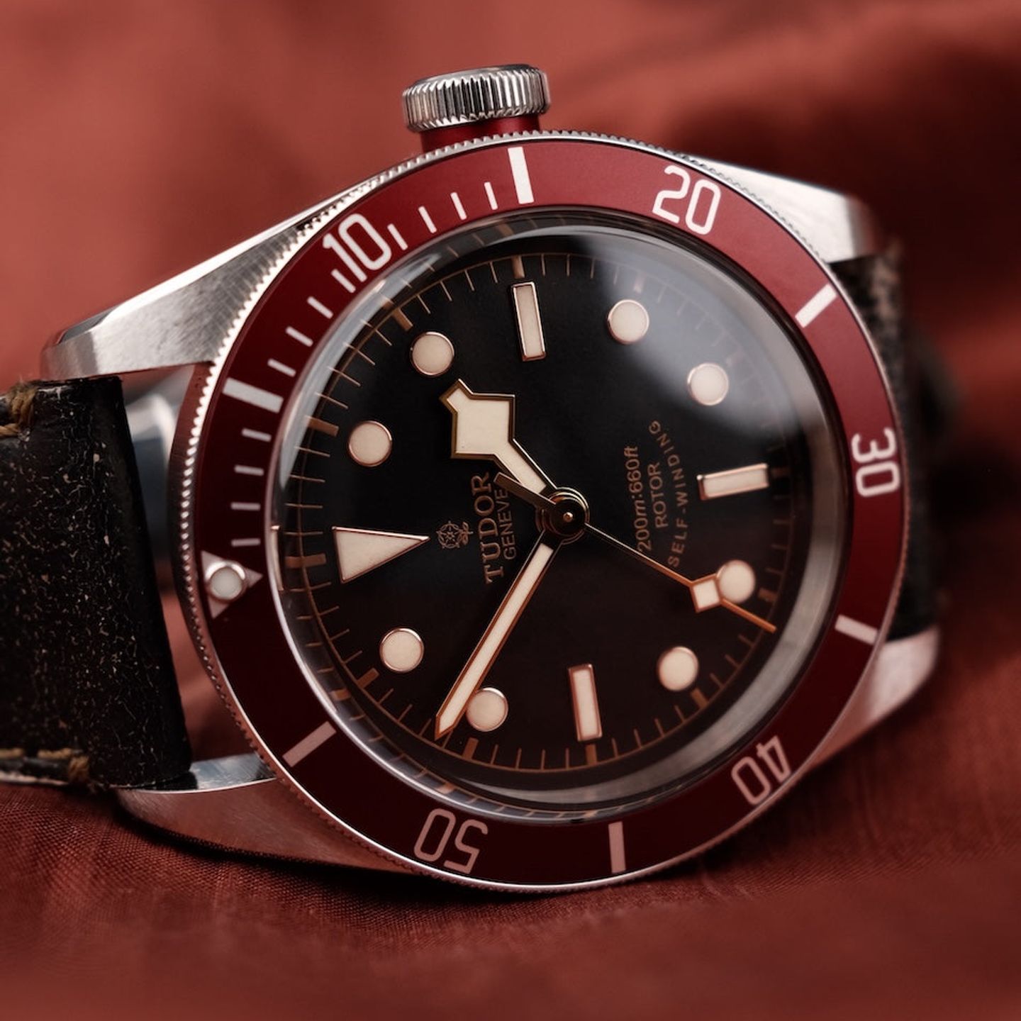 Tudor Black Bay 79220R (2013) - Black dial 41 mm Steel case (2/8)