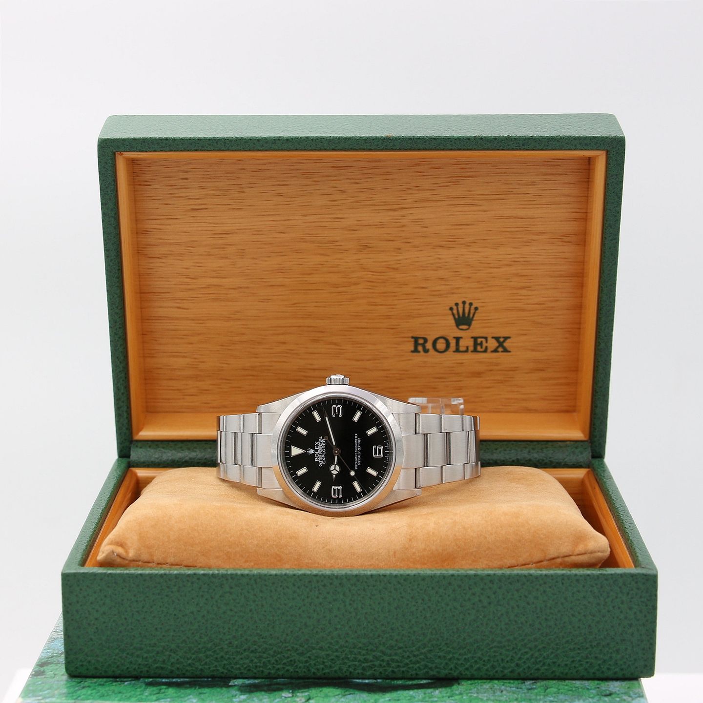 Rolex Explorer 114270 (Onbekend (willekeurig serienummer)) - Zwart wijzerplaat 36mm Staal (2/8)