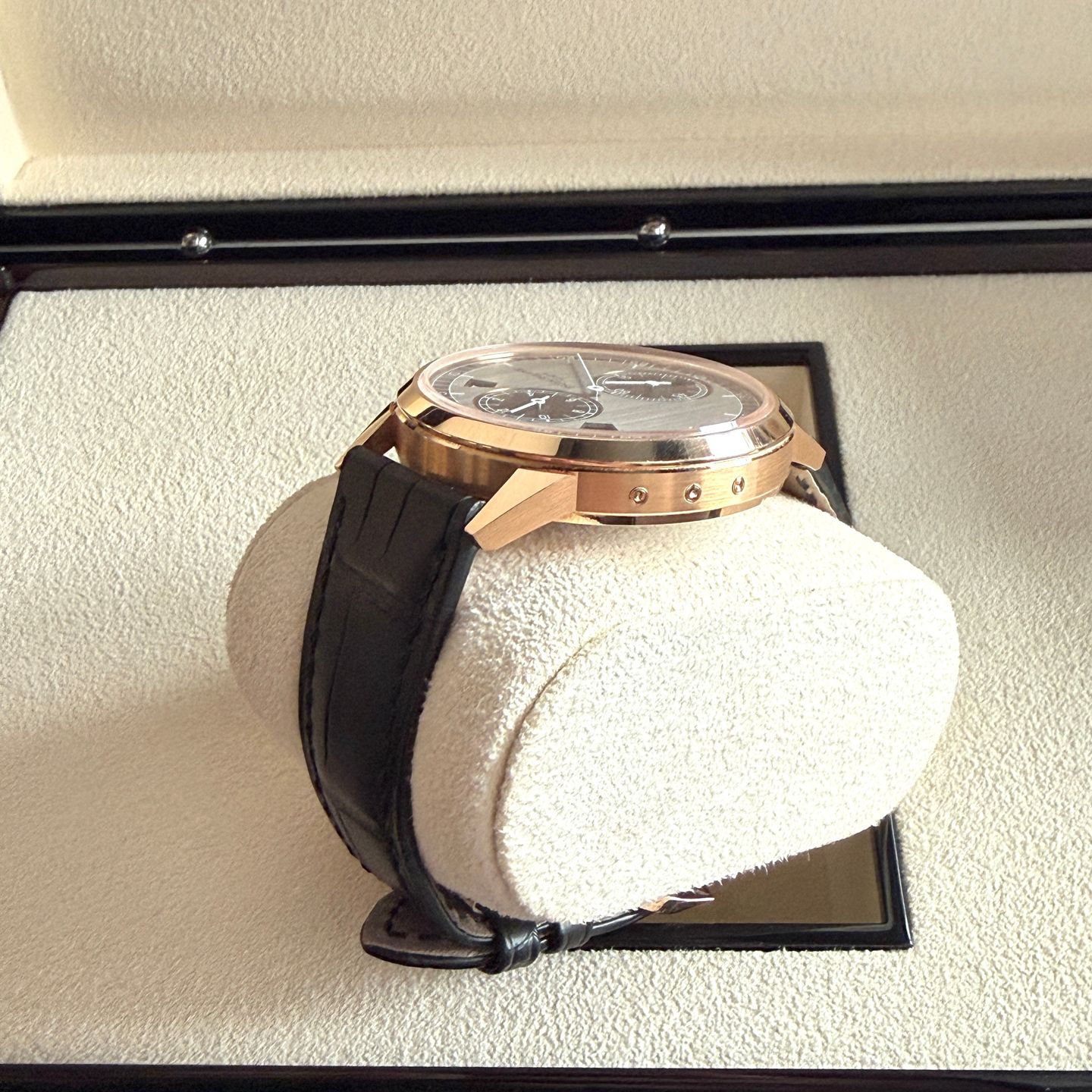 Patek Philippe Annual Calendar 5235/50R-001 - (7/7)