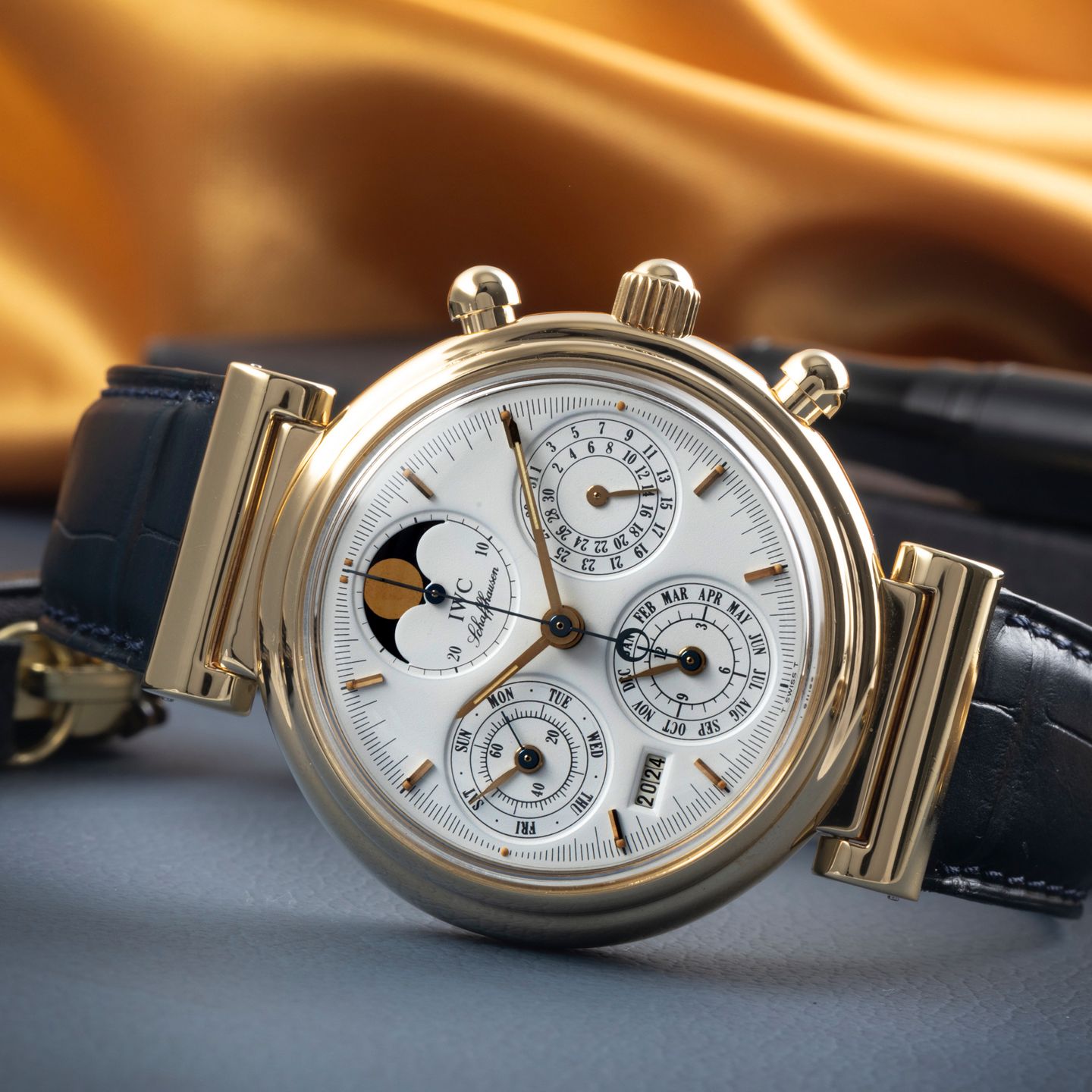 IWC Da Vinci Perpetual Calendar IW375003 (1998) - White dial 39 mm Yellow Gold case (2/8)