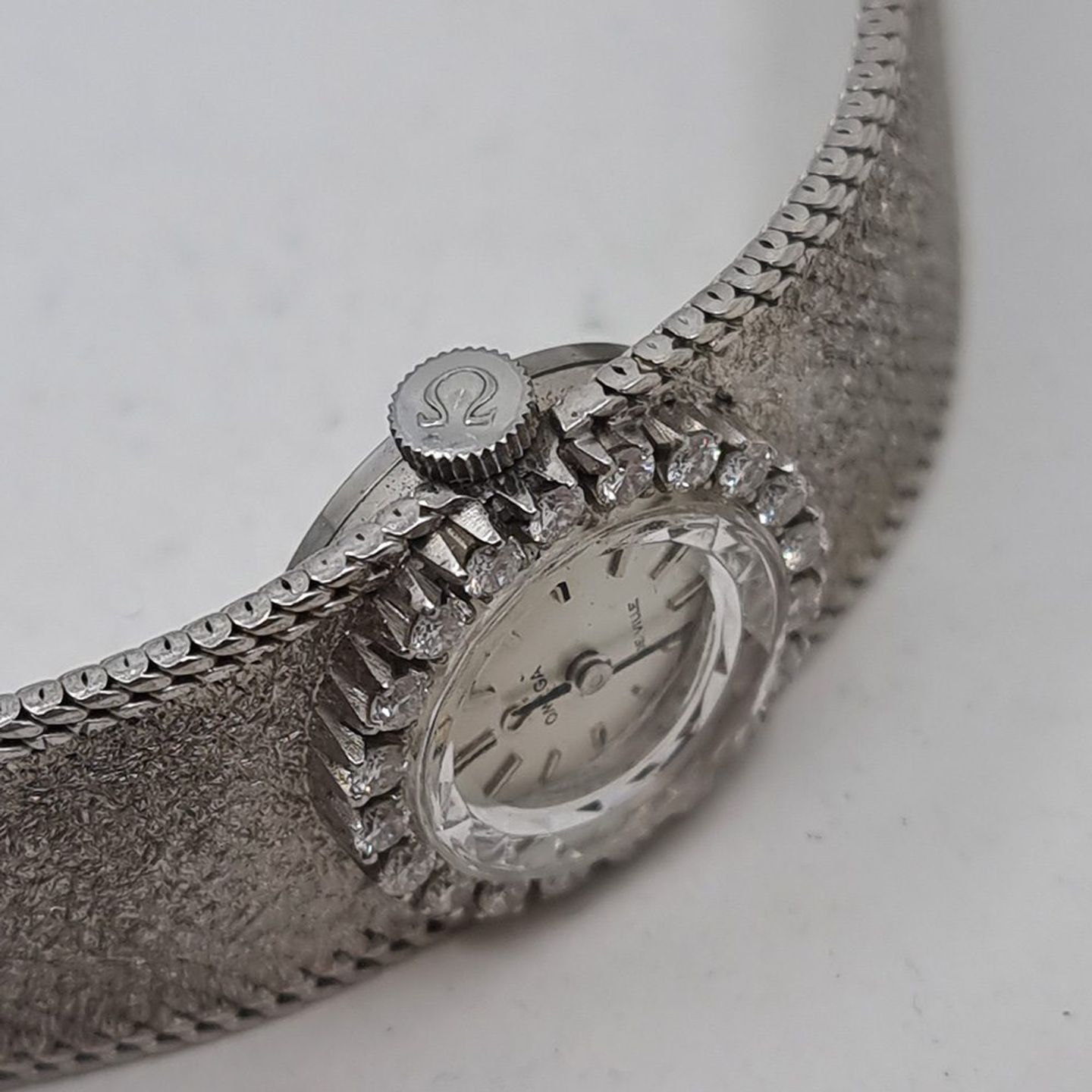 Omega De Ville Cal. 485 (Unknown (random serial)) - Silver dial Unknown White Gold case (5/8)