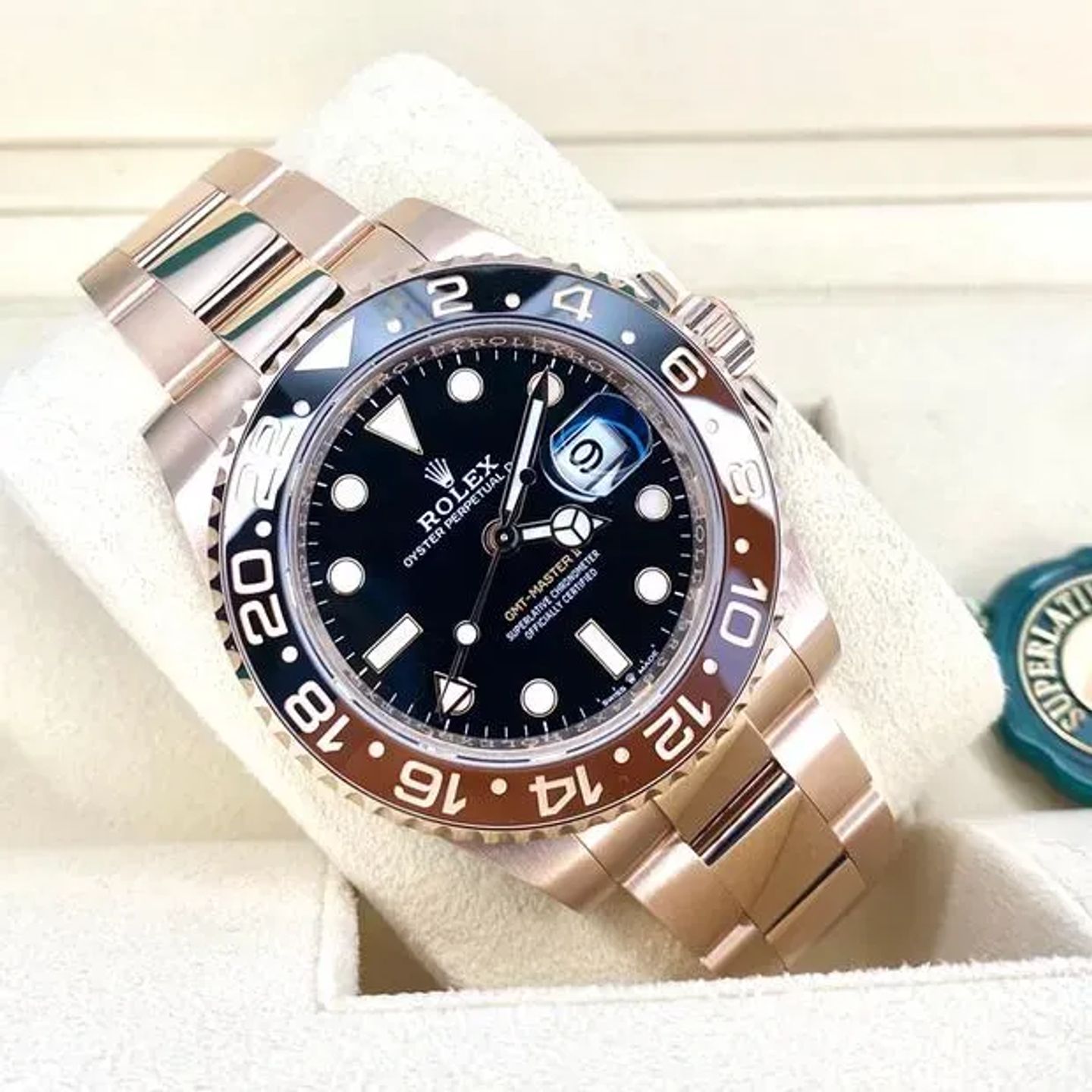 Rolex GMT-Master II 126715CHNR (2024) - Black dial 40 mm Rose Gold case (4/6)