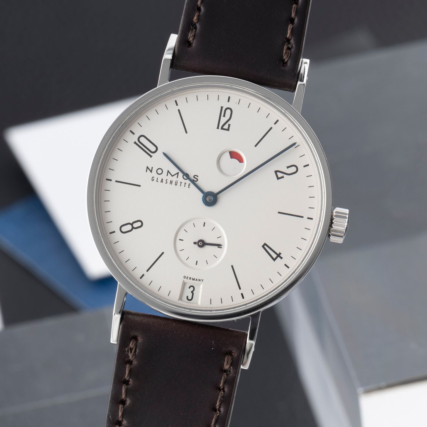 NOMOS Tangente Gangreserve 131 (2010) - White dial 35 mm Steel case (3/8)