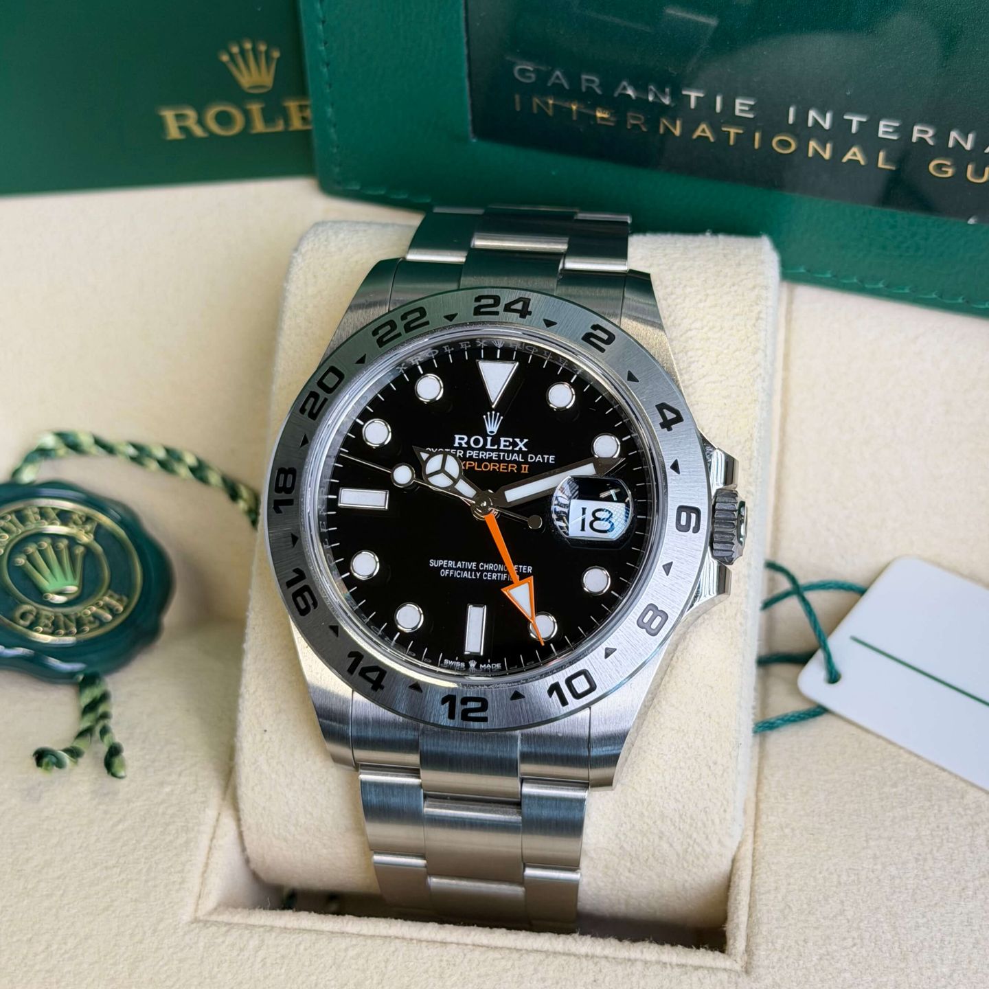 Rolex Explorer II 226570 - (3/7)