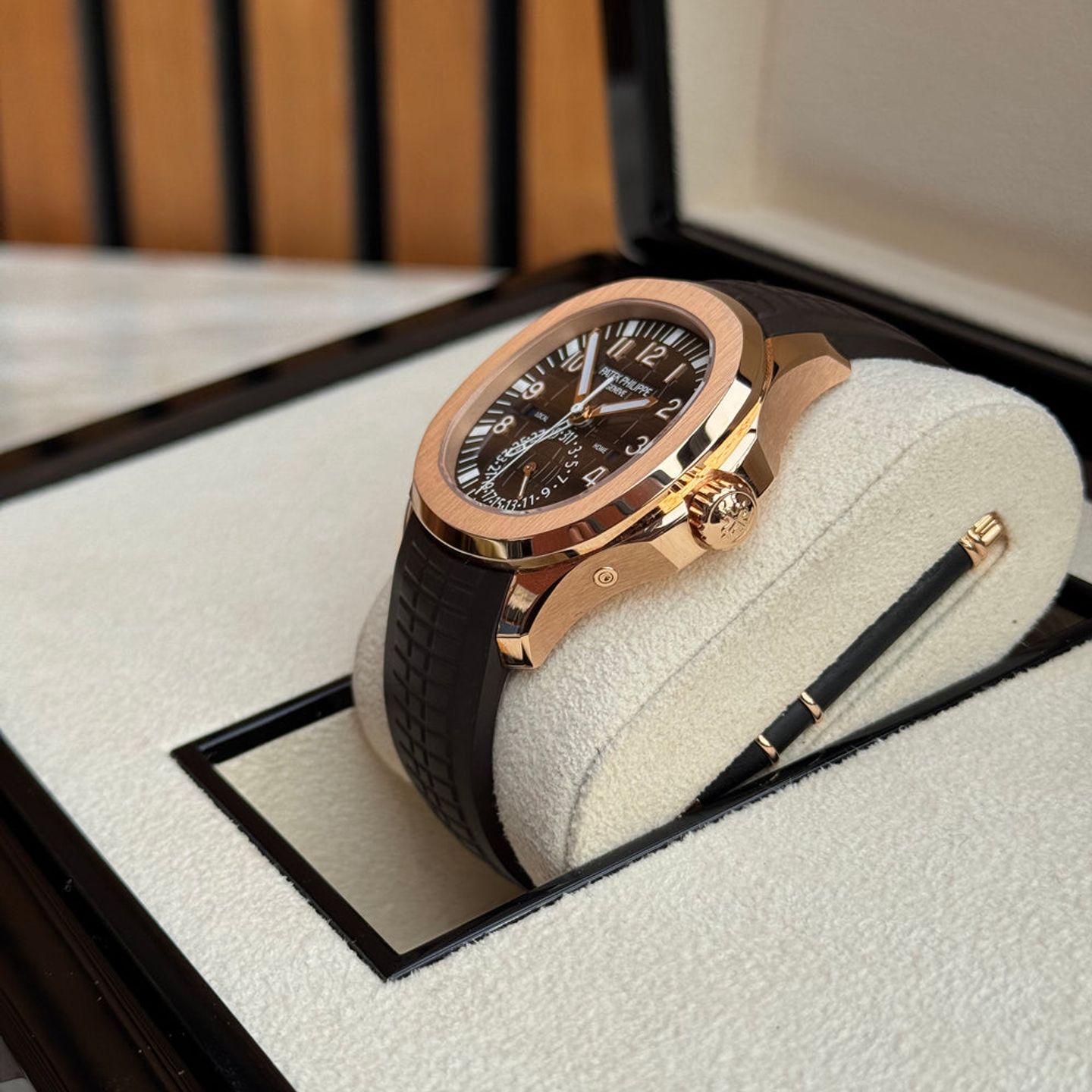 Patek Philippe Aquanaut 5164R-001 - (3/8)