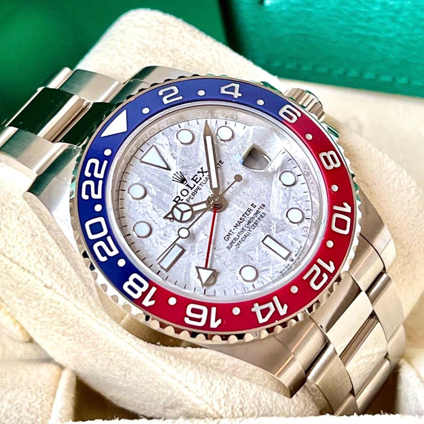 Rolex GMT-Master II 126719BLRO (2025) - 40mm Witgoud (7/12)