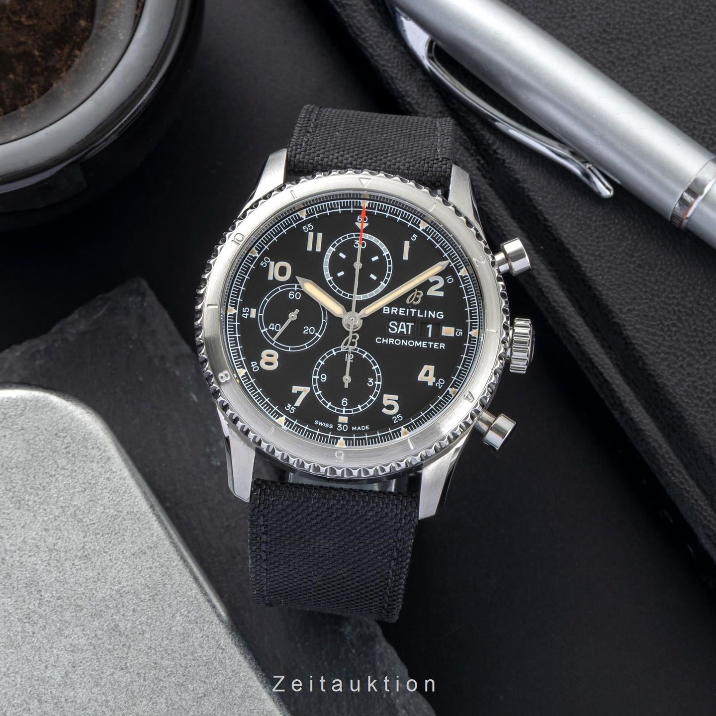 Breitling Aviator 8 A13316 - (3/8)