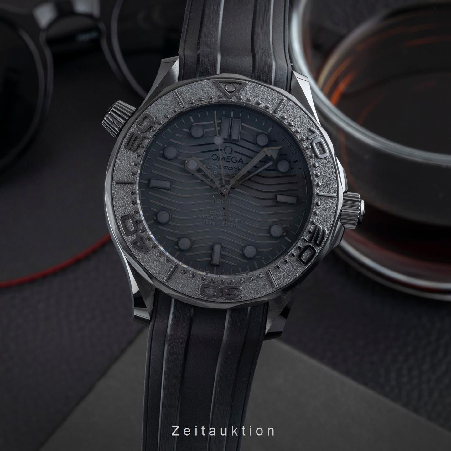 Omega Seamaster Diver 300 M 210.92.44.20.01.003 (Onbekend (willekeurig serienummer)) - Zwart wijzerplaat 44mm Keramiek (1/8)