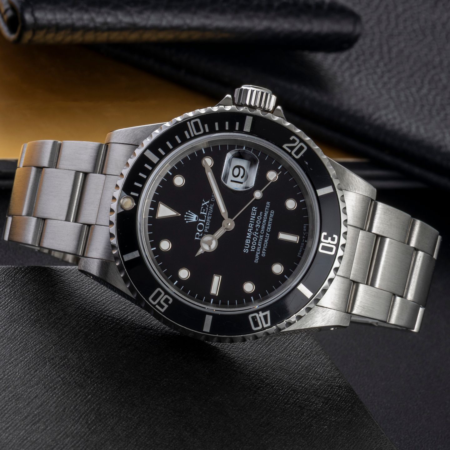 Rolex Submariner Date 16610 (1993) - Zwart wijzerplaat 40mm Staal (2/8)