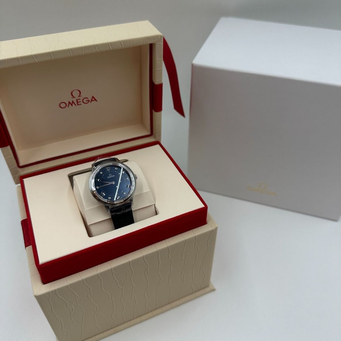 Omega De Ville 434.13.30.60.53.001 (2024) - Blue dial 30 mm Steel case (3/8)