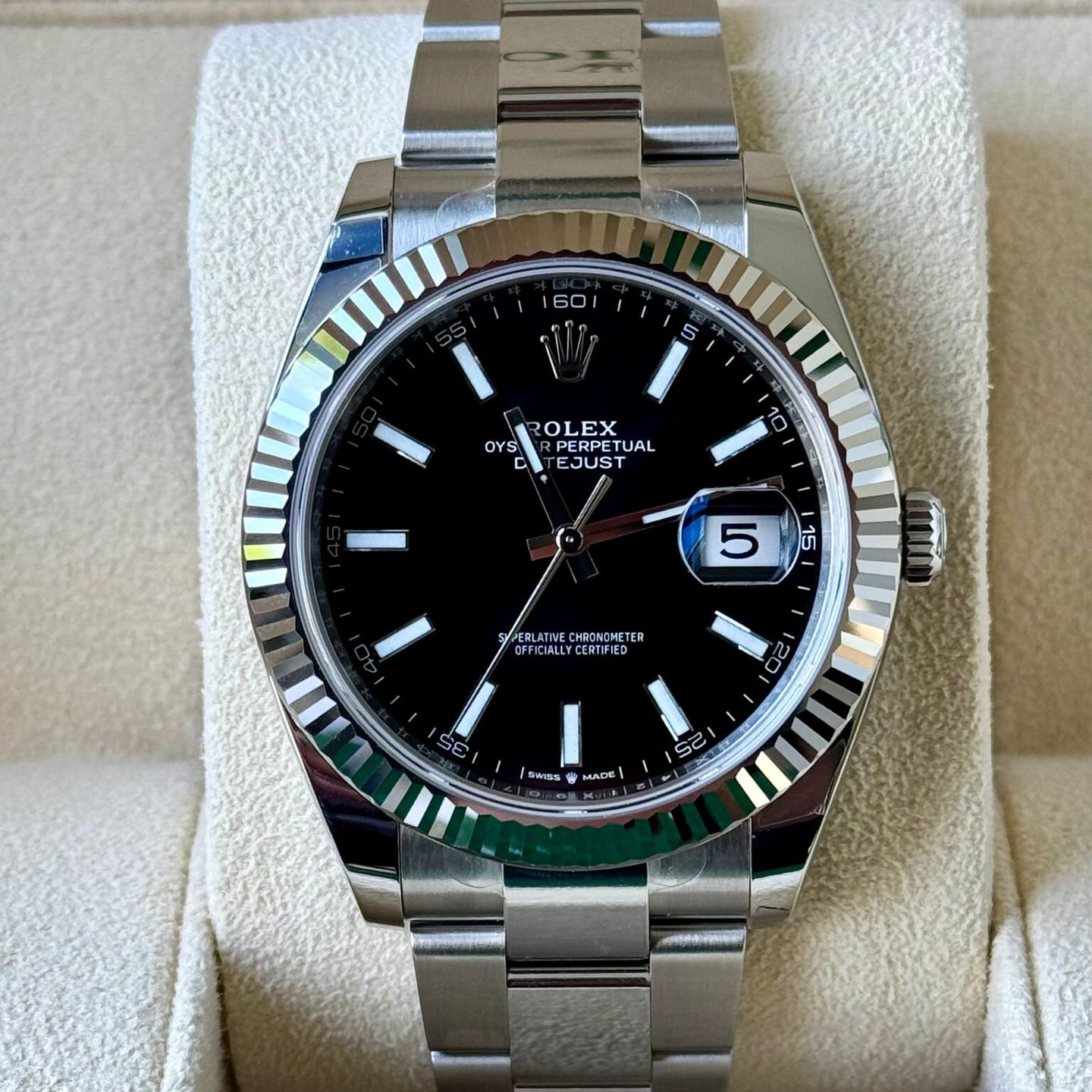 Rolex Datejust 41 126334 (2024) - Zwart wijzerplaat 41mm Staal (2/7)