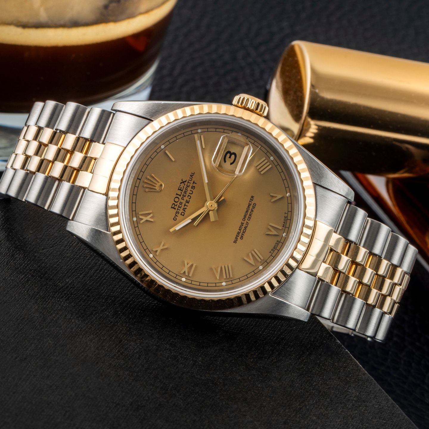 Rolex Datejust 36 16233 (1991) - Champagne dial 36 mm Gold/Steel case (2/8)