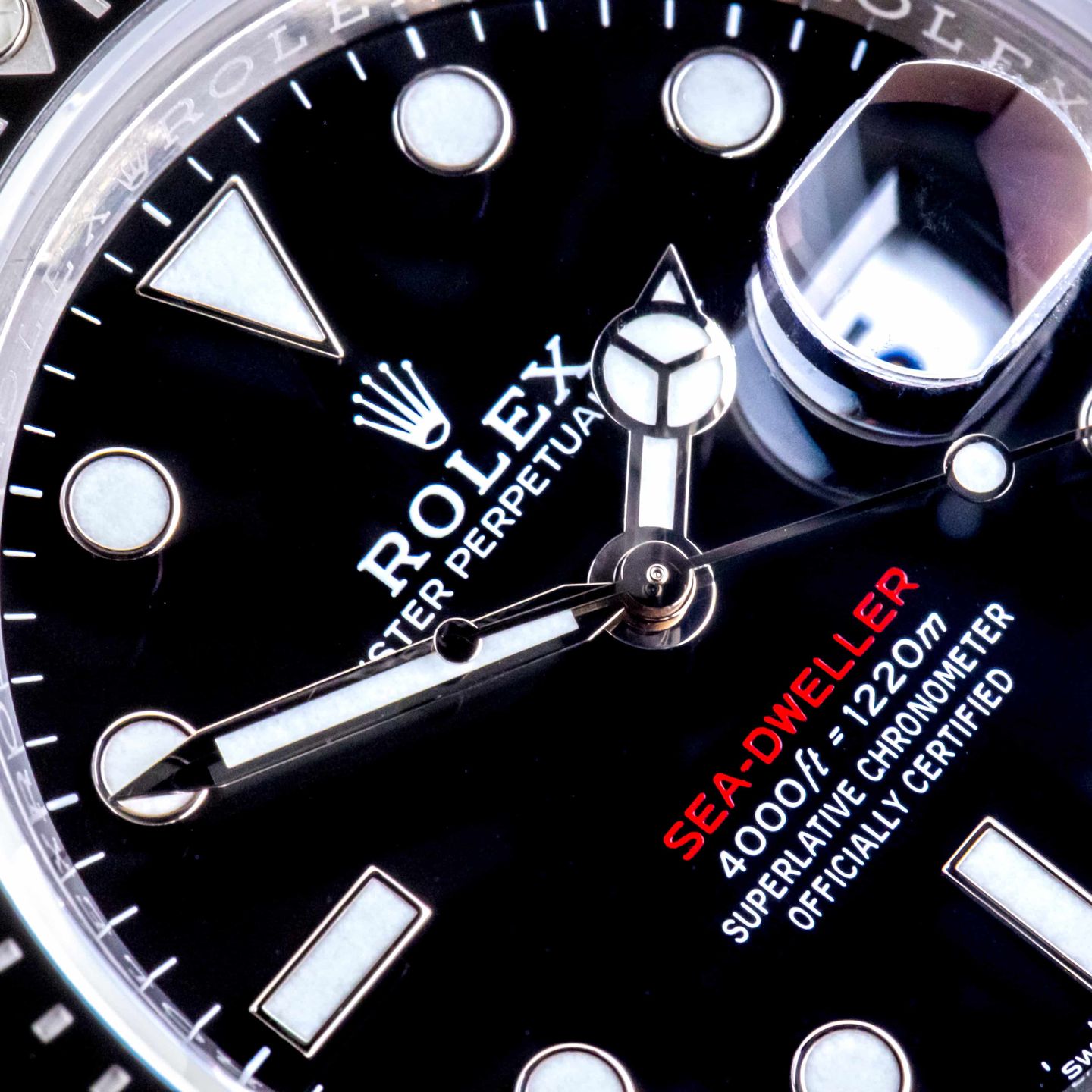 Rolex Sea-Dweller 126600 (2021) - Black dial 43 mm Steel case (2/8)