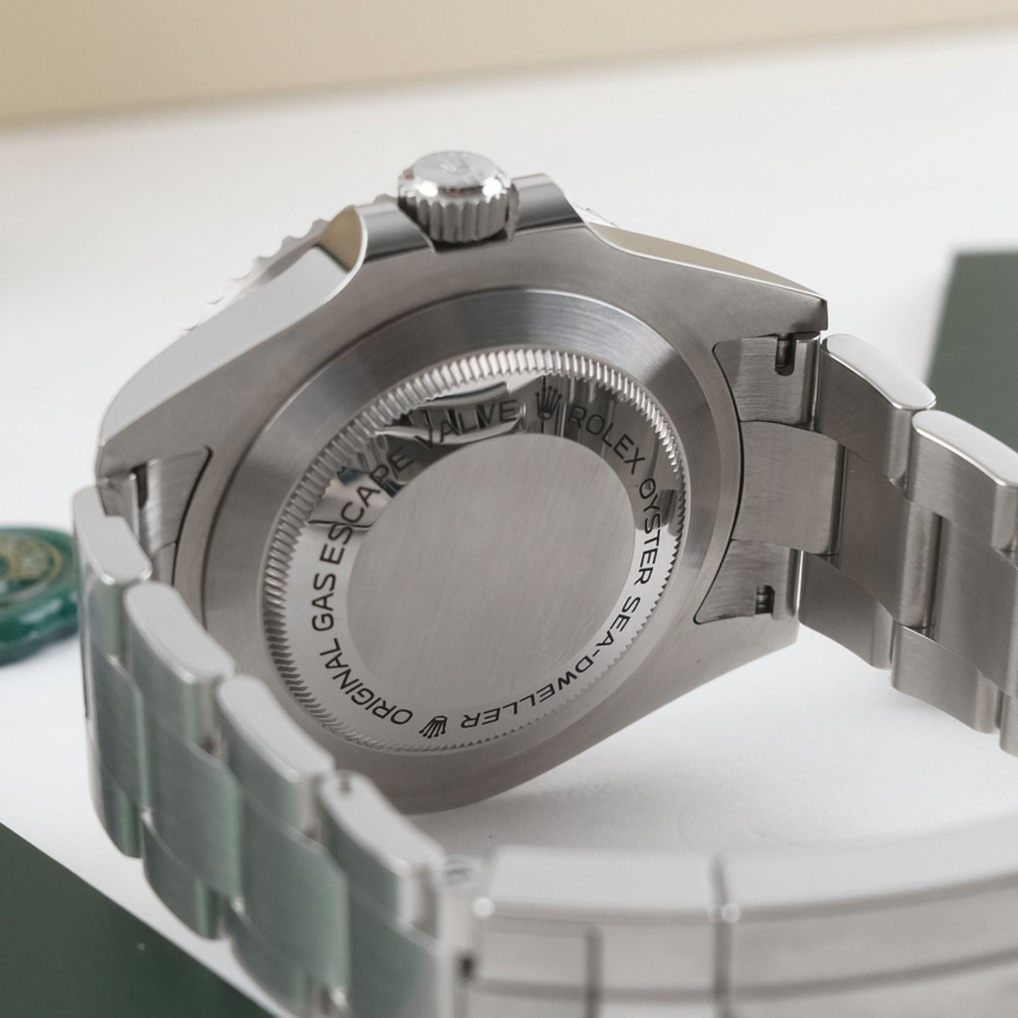 Rolex Sea-Dweller 126600 (2020) - Black dial 43 mm Steel case (6/8)