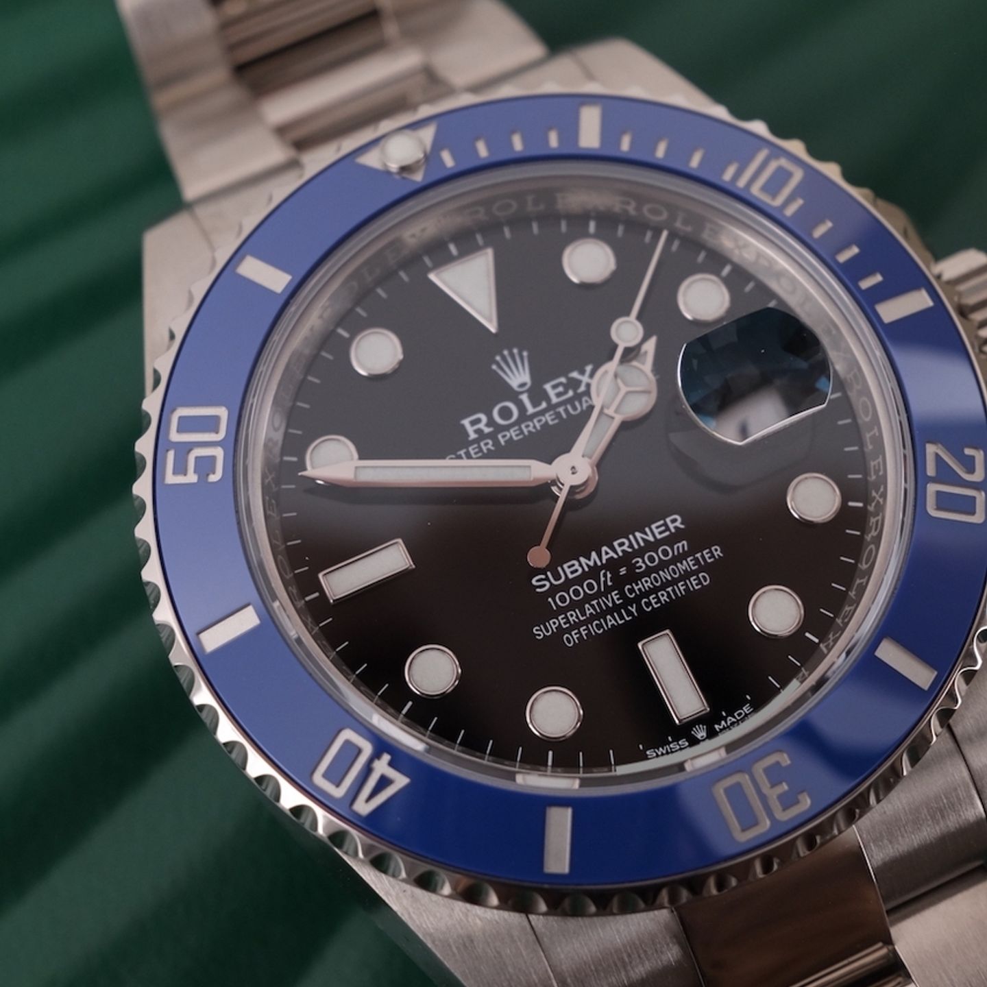 Rolex Submariner Date 126619LB - (4/8)