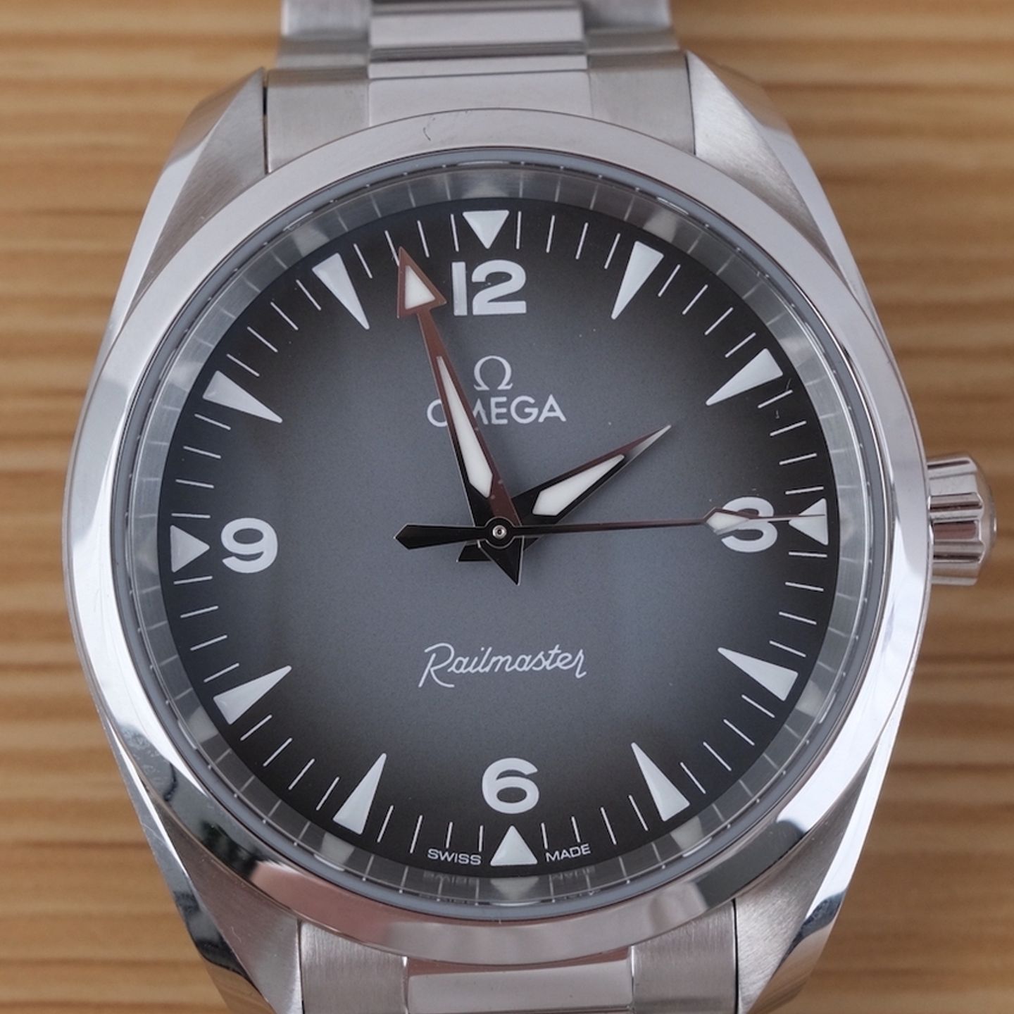 Omega Seamaster Railmaster 235.10.38.20.06.001 - (2/8)