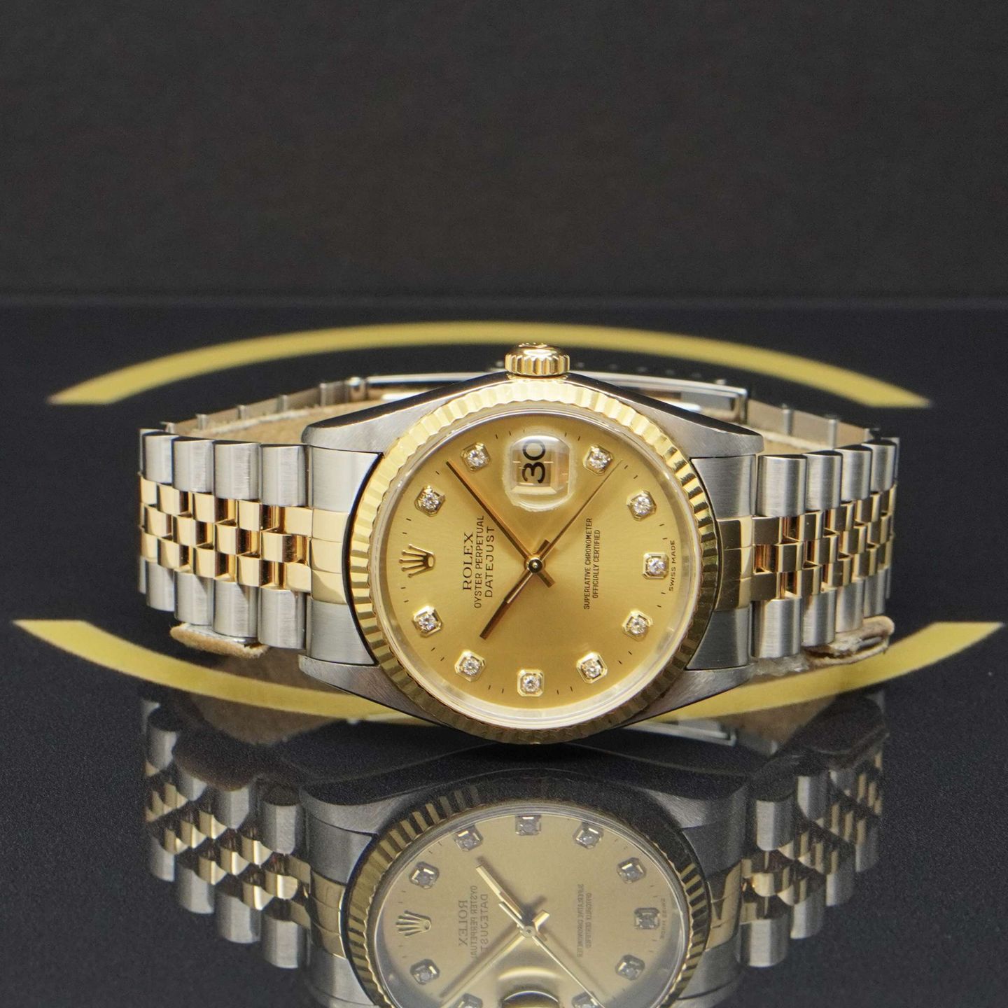 Rolex Datejust 36 16233 (2004) - Gold dial 36 mm Gold/Steel case (4/7)