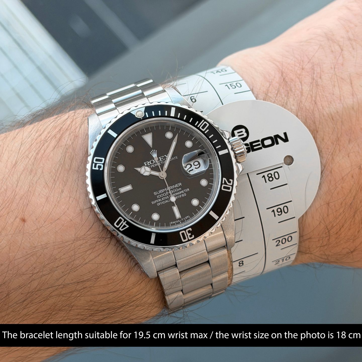 Rolex Submariner Date 16800 (1985) - Black dial 40 mm Steel case (2/8)