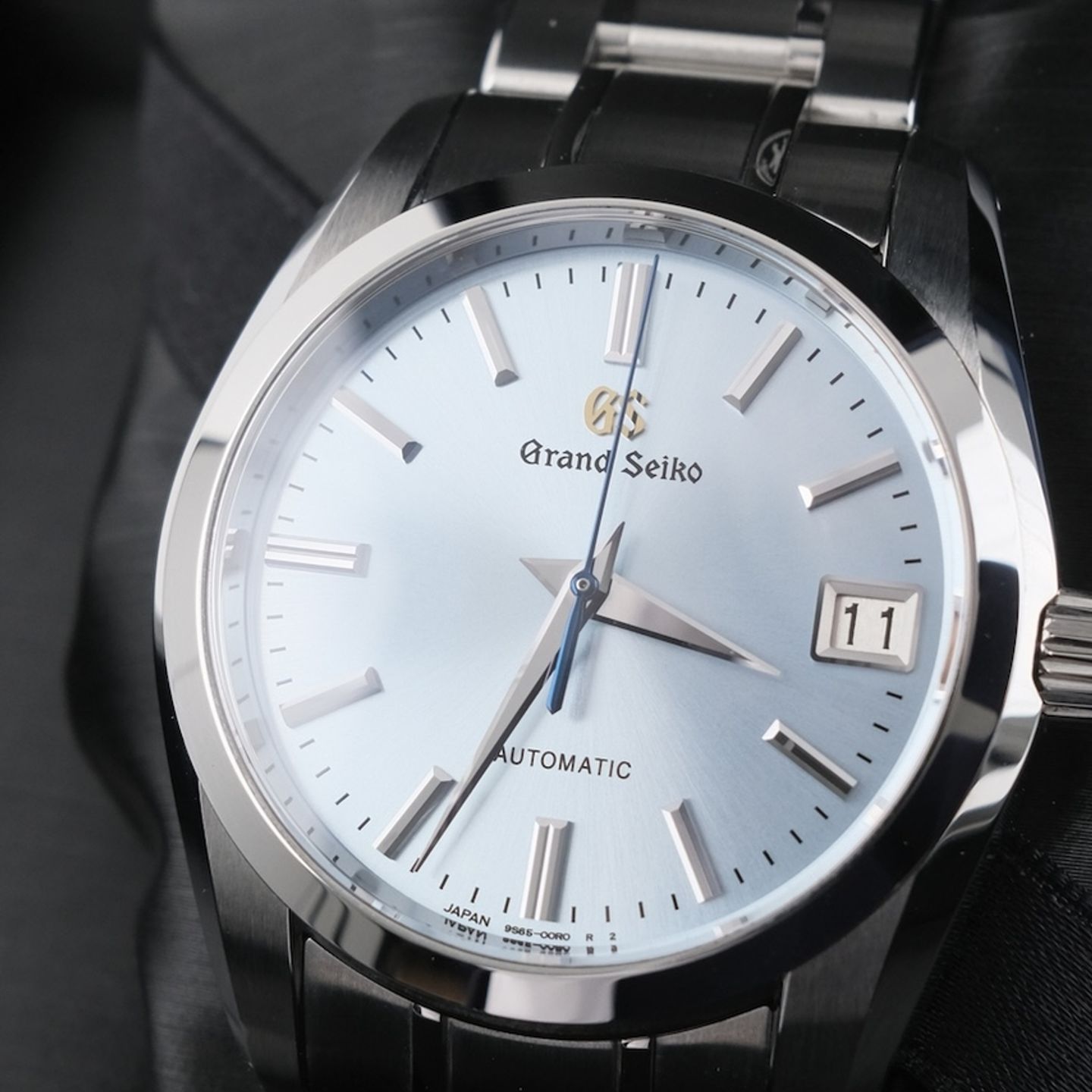 Grand Seiko Heritage Collection SBGR325G (2025) - Blue dial 38 mm Steel case (2/8)