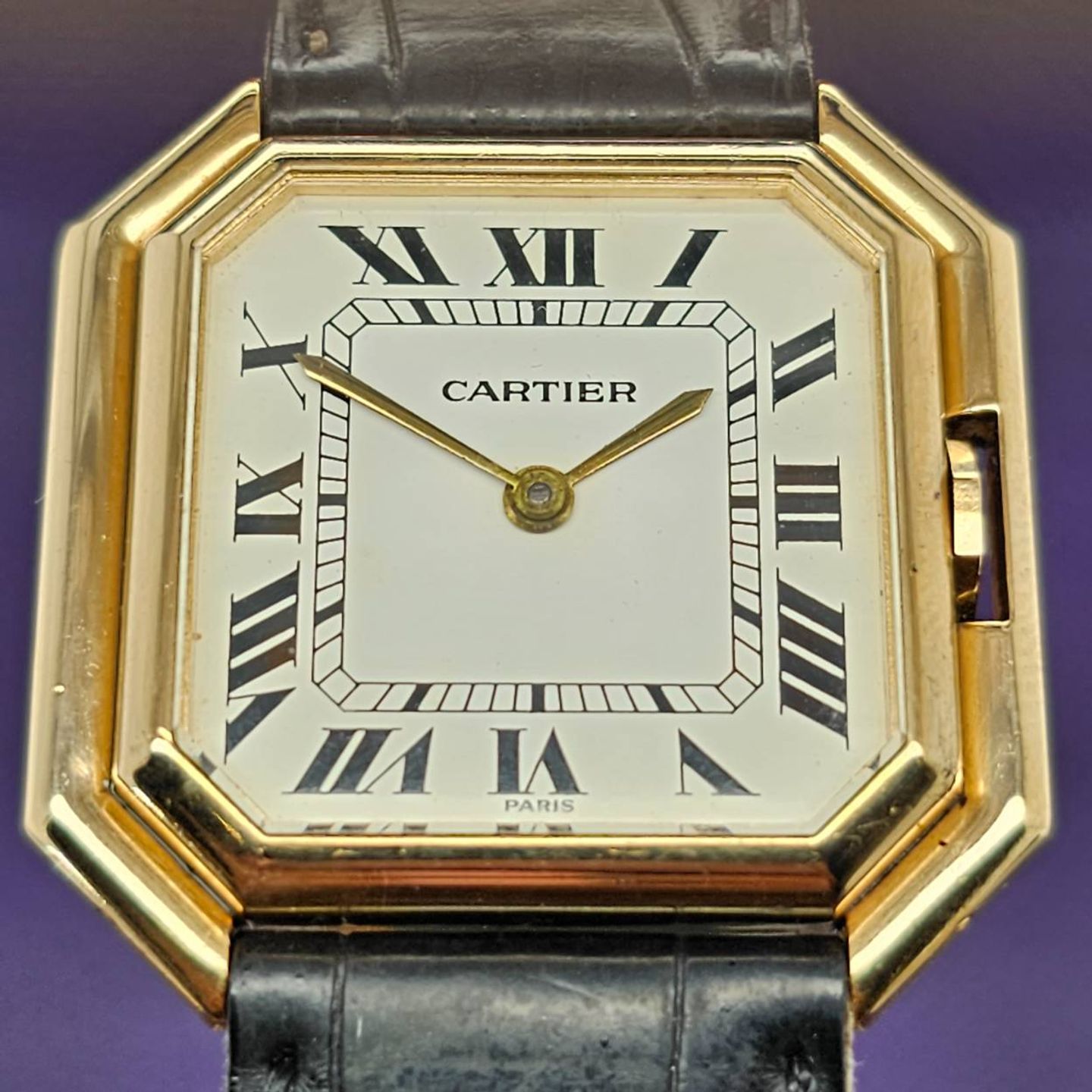 Cartier Vintage 17001 (1970) - White dial 31 mm Yellow Gold case (1/5)