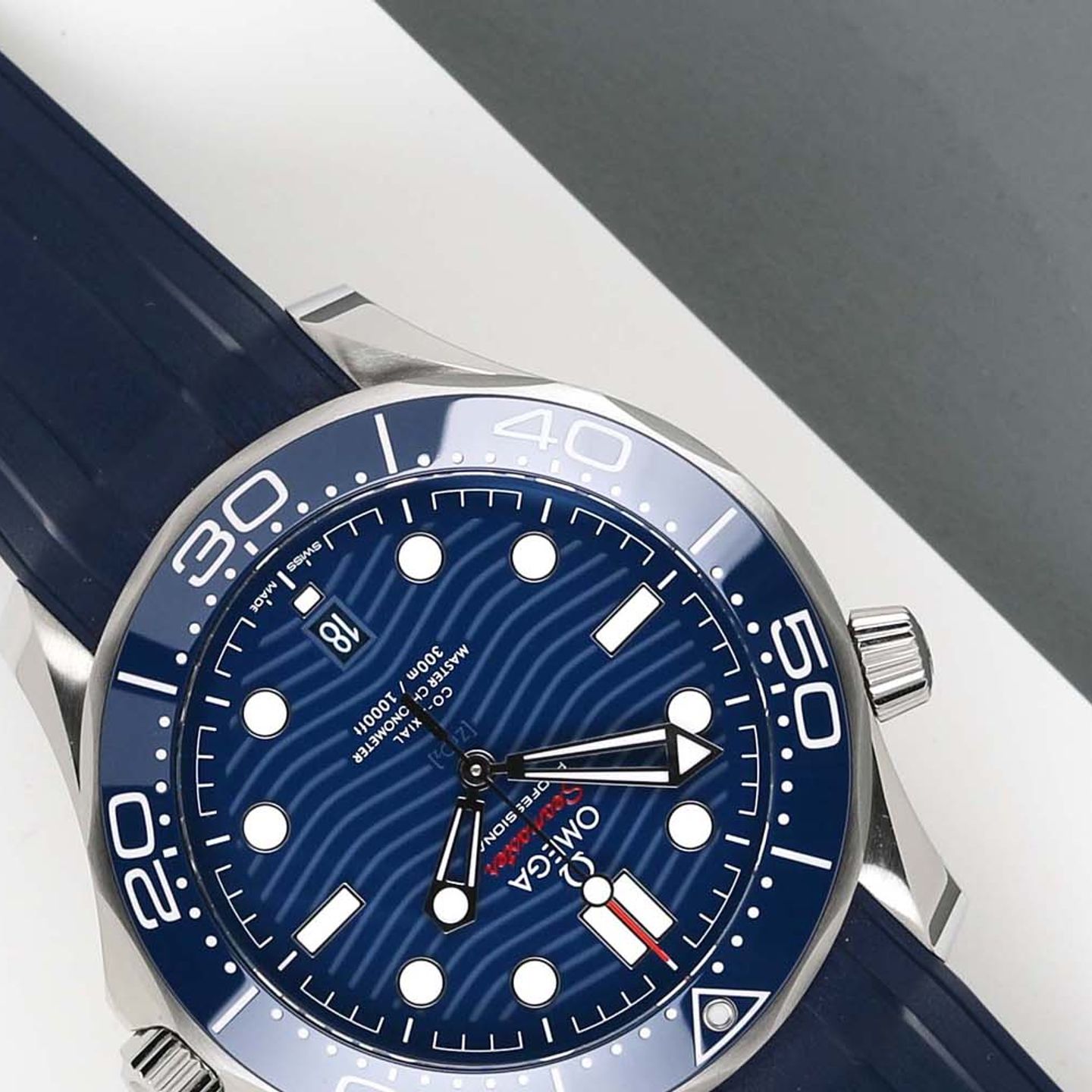 Omega Seamaster Diver 300 M 210.32.42.20.03.001 (2022) - Blue dial 42 mm Steel case (4/7)