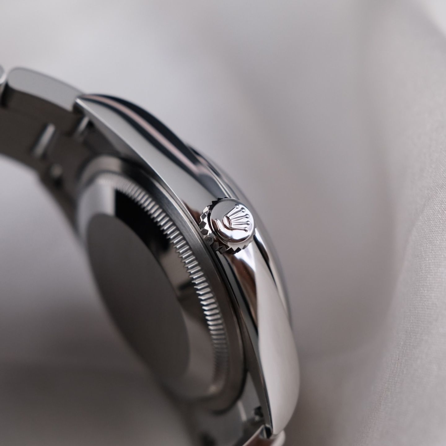 Rolex Oyster Perpetual 36 126000 - (2/8)