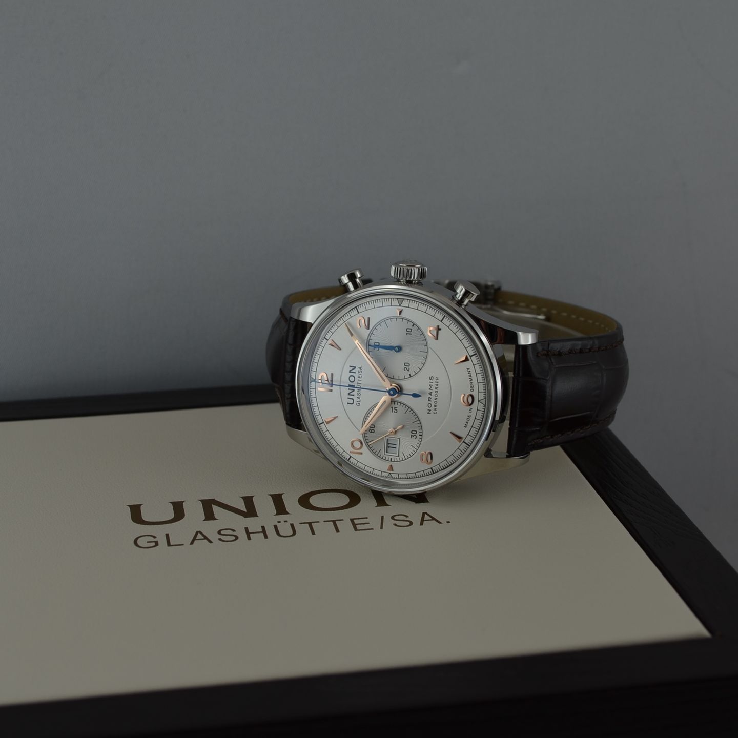 Union Glashütte Noramis Chronograph D012.427.16.037.01 - (2/5)