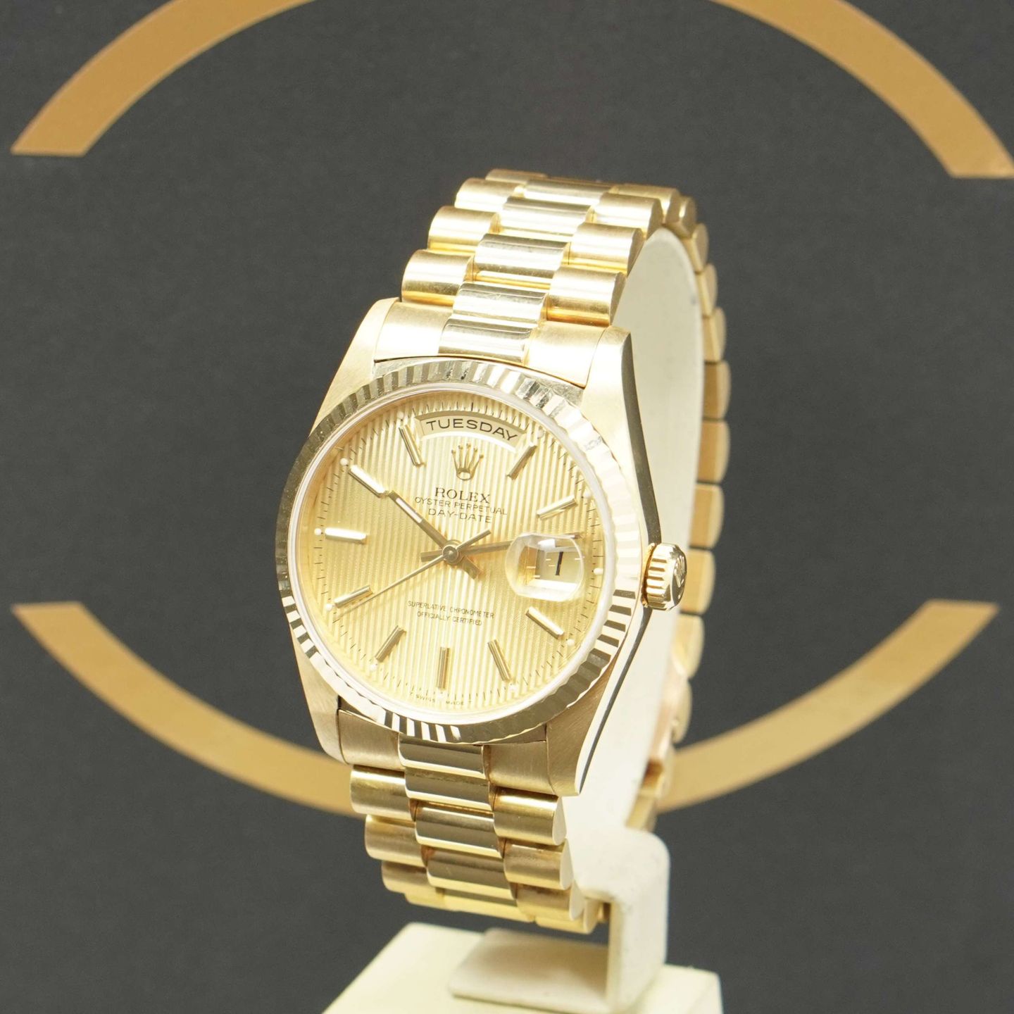 Rolex Day-Date 36 18238 (1991) - Gold dial 36 mm Yellow Gold case (2/7)