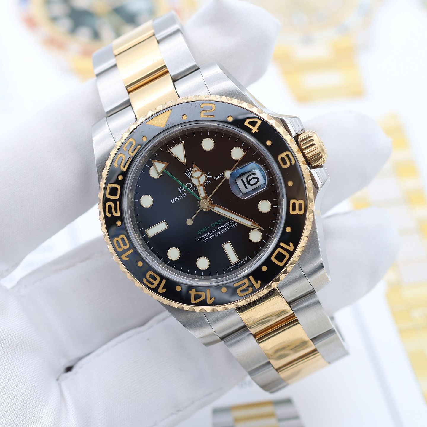 Rolex GMT-Master II 116713LN (Unknown (random serial)) - Black dial 40 mm Gold/Steel case (2/8)