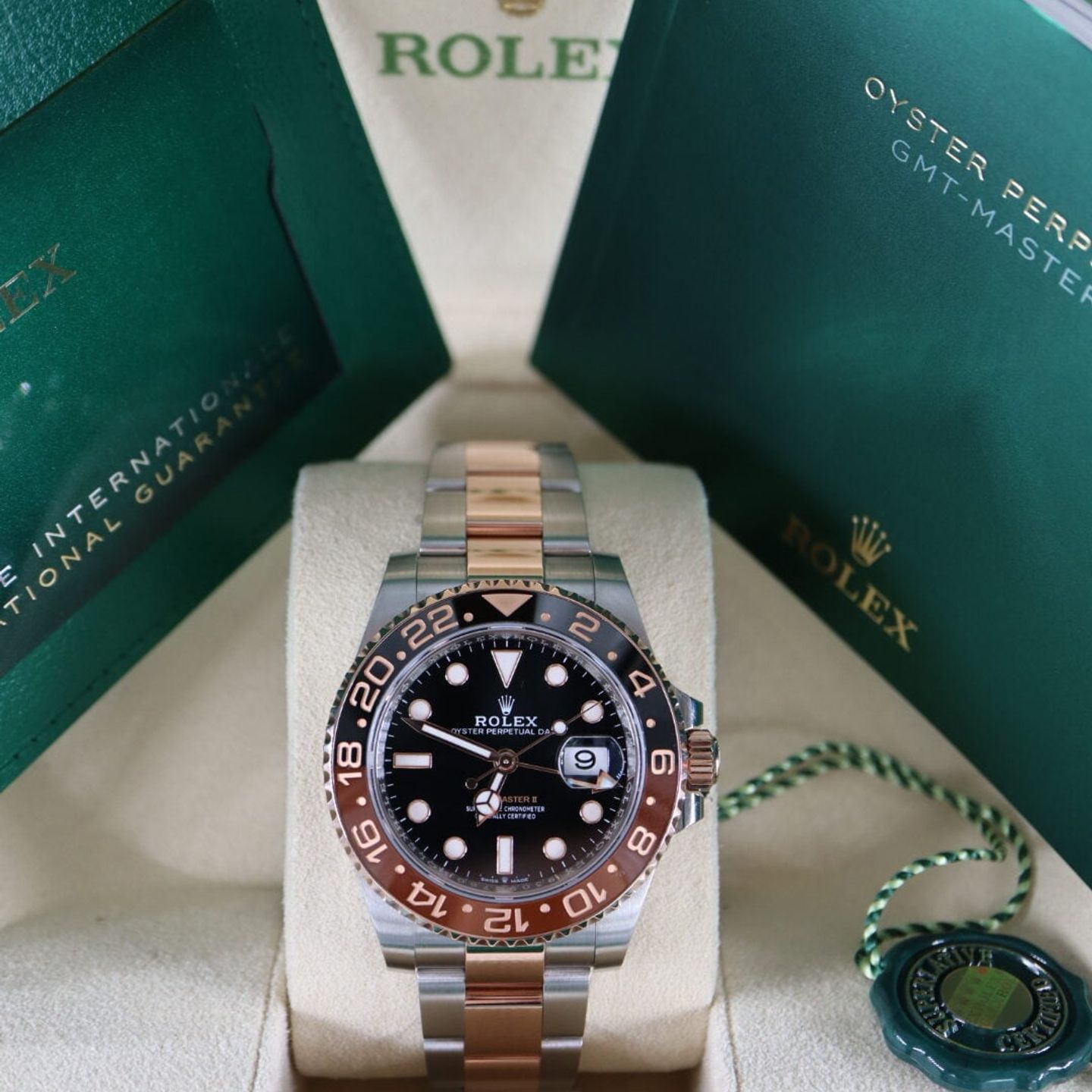 Rolex GMT-Master II 126711CHNR (2023) - Zwart wijzerplaat 40mm Goud/Staal (6/7)