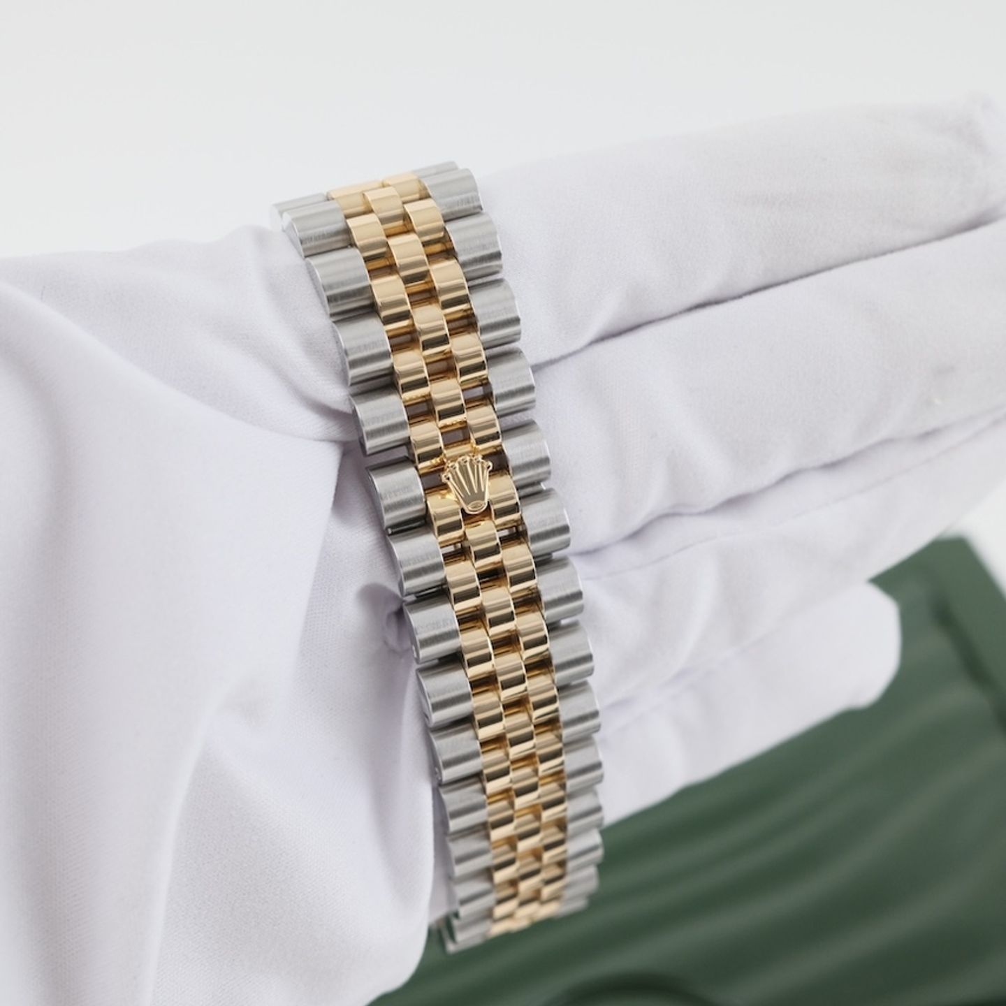 Rolex Datejust 36 116233 (2012) - Beige dial 36 mm Gold/Steel case (7/8)