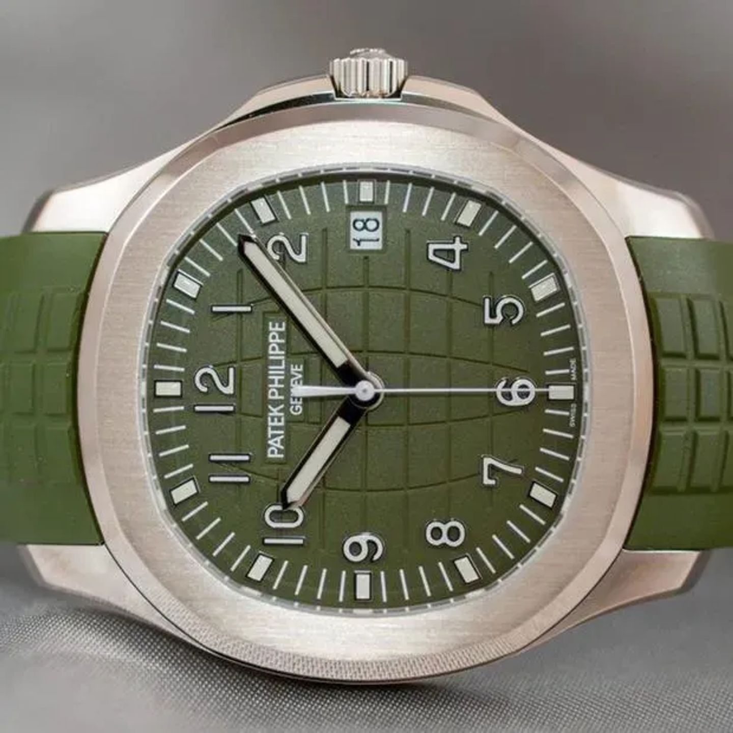 Patek Philippe Aquanaut 5168G-010 - (1/6)