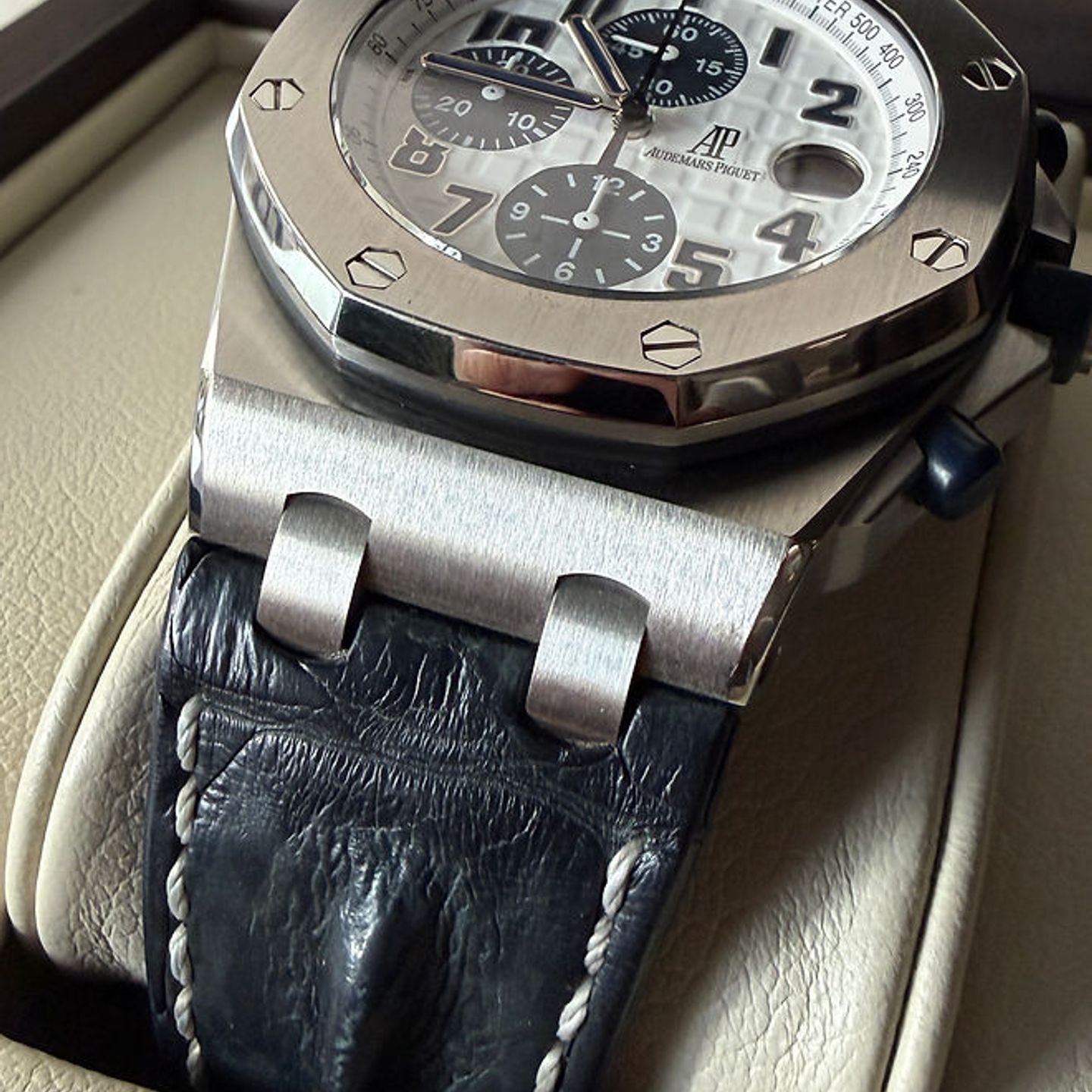 Audemars Piguet Royal Oak Offshore Chronograph Volcano 26170ST.OO.D305CR.01 - (5/7)