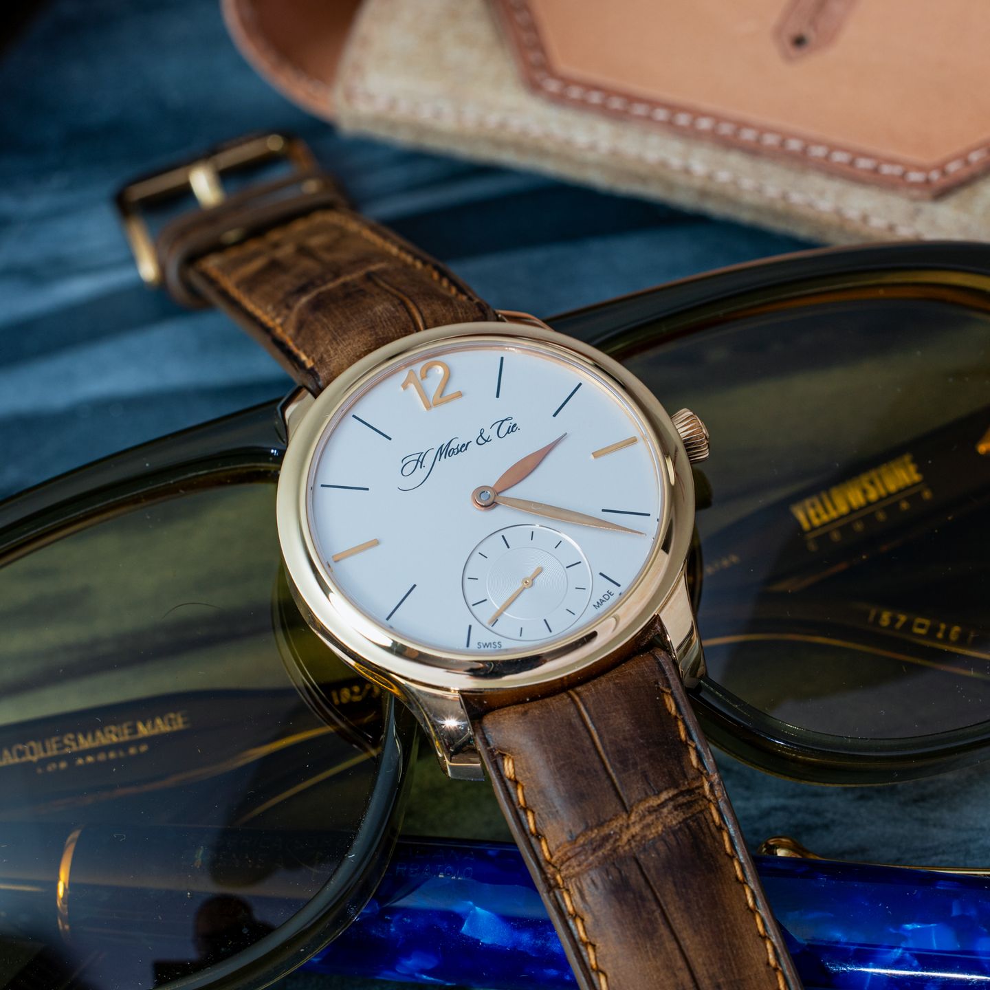 H. Moser & Cie. Endeavour 321.503-005 (2013) - White dial 40 mm Yellow Gold case (1/8)