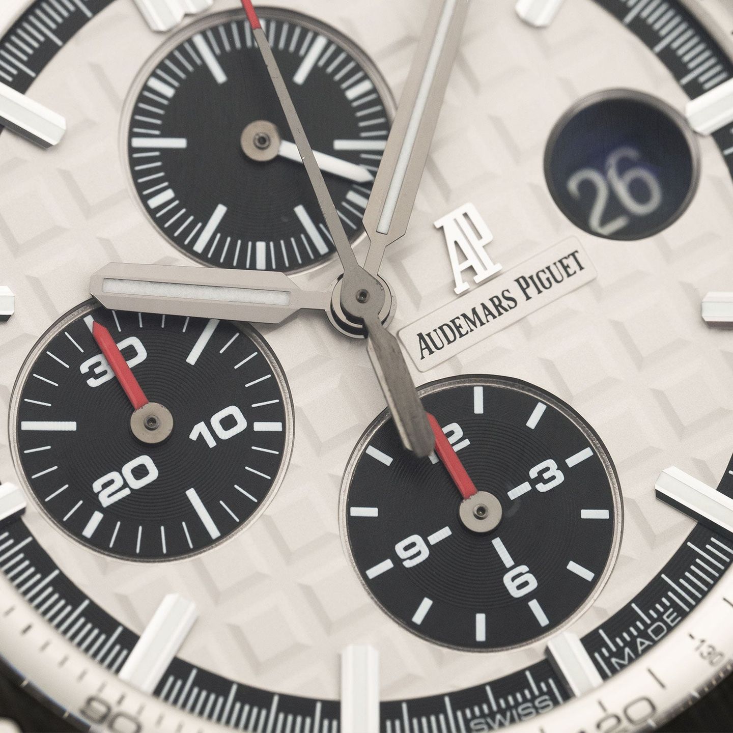 Audemars Piguet Royal Oak Offshore Chronograph 26400SO - (3/7)