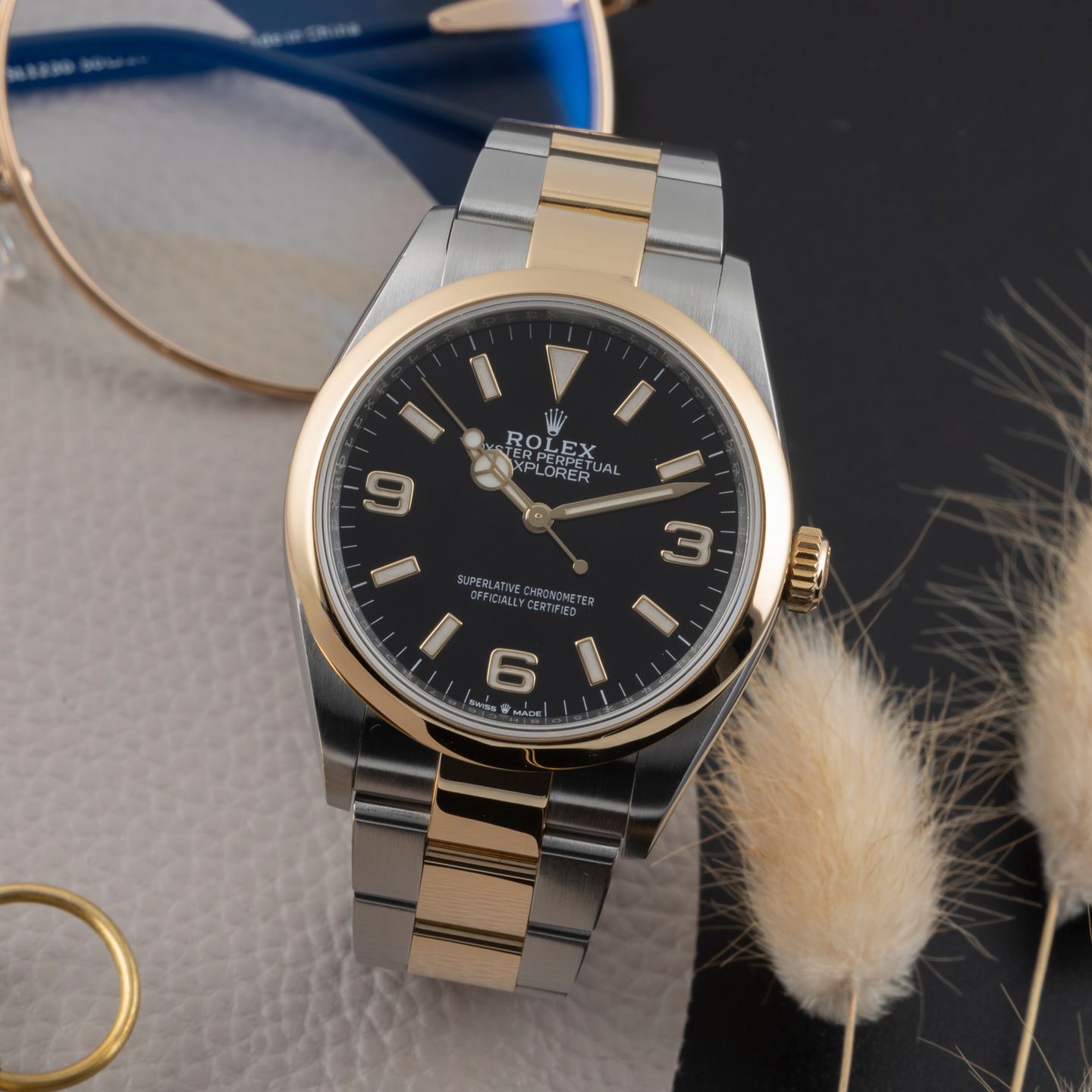 Rolex Explorer 124273 (Onbekend (willekeurig serienummer)) - Zwart wijzerplaat 36mm Goud/Staal (1/8)