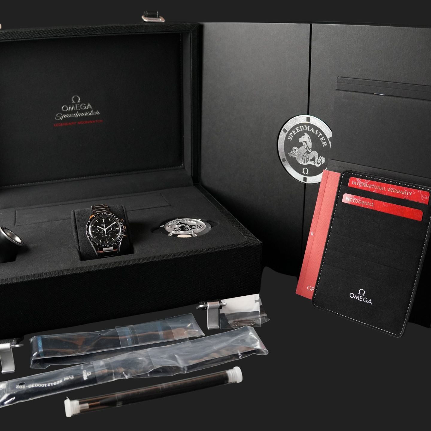 Omega Speedmaster Professional Moonwatch 311.30.40.30.01.001 (2022) - Black dial 40 mm Steel case (8/8)