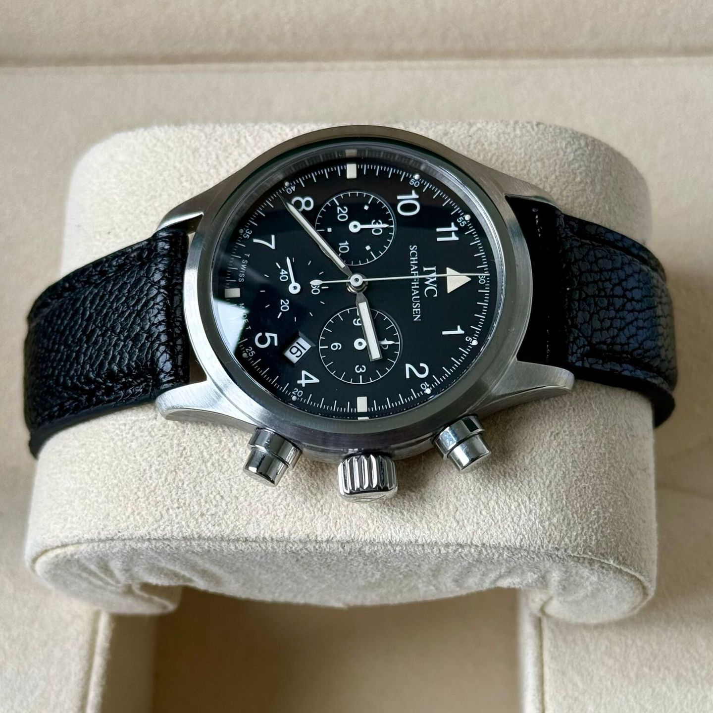 IWC Pilot Chronograph IW374101 (1995) - Black dial 36 mm Steel case (4/7)