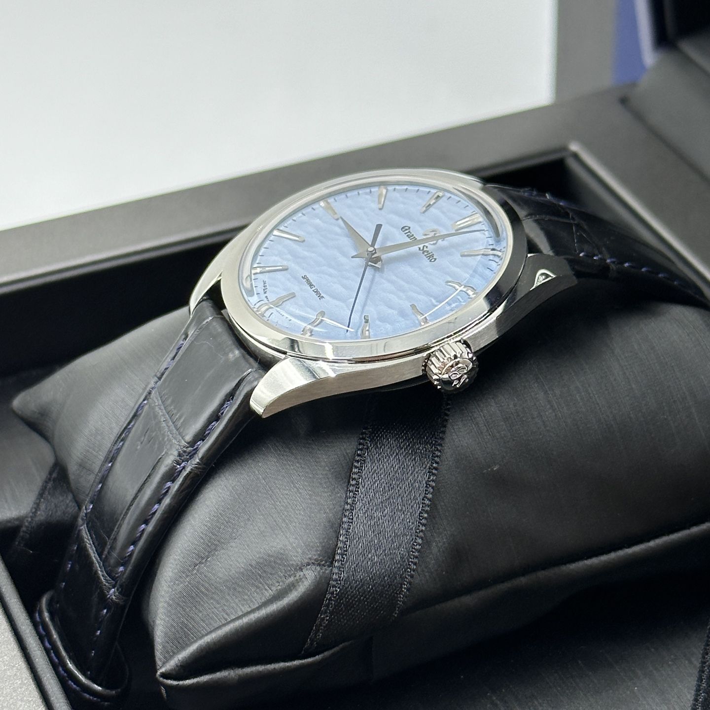 Grand Seiko Elegance Collection SBGY007G (2023) - Blauw wijzerplaat 38mm Staal (6/8)