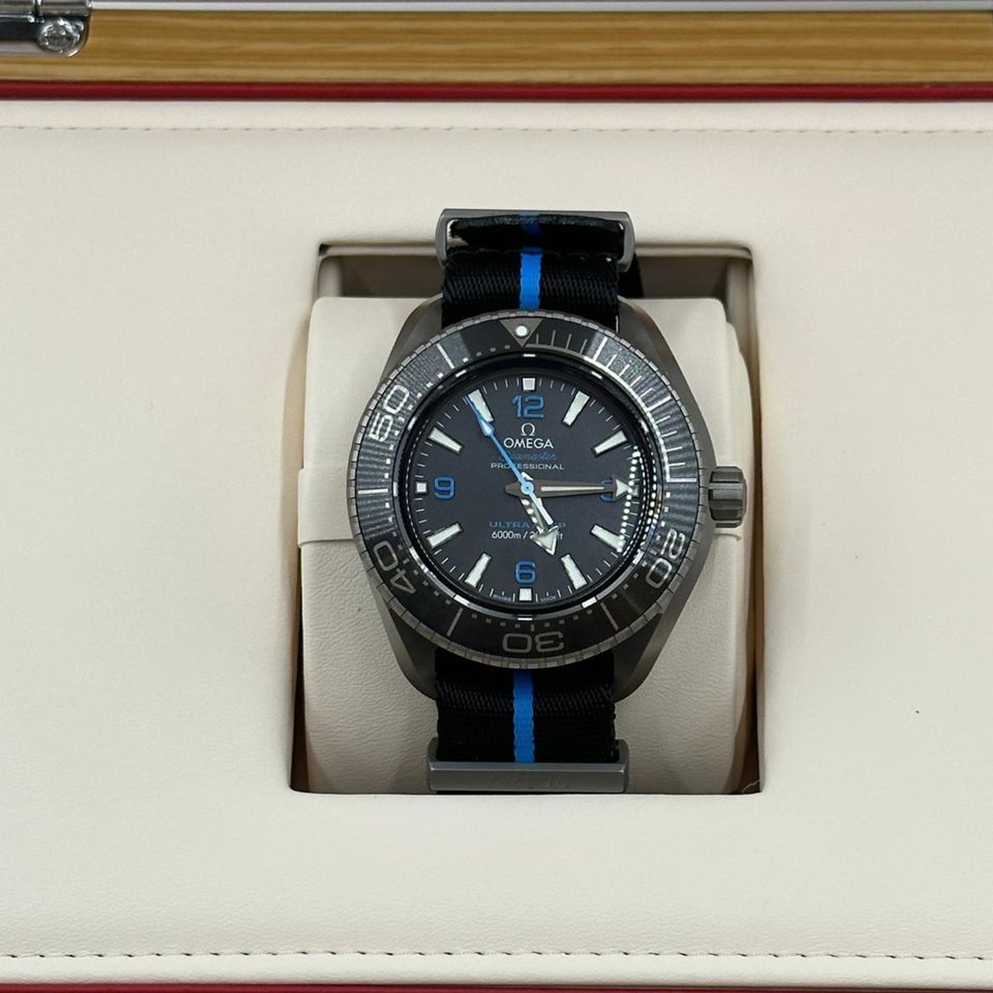 Omega Seamaster Ultra Deep 6000M 215.92.46.21.01.001 - (4/10)