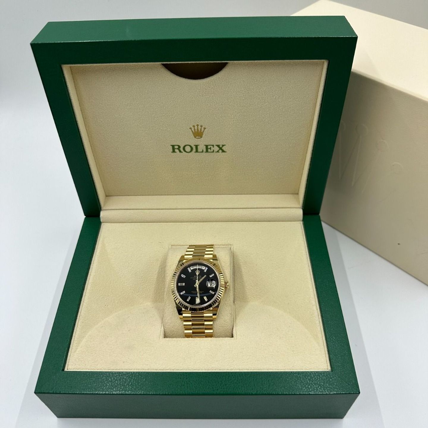 Rolex Day-Date 40 228238 (2024) - Black dial 40 mm Yellow Gold case (4/8)