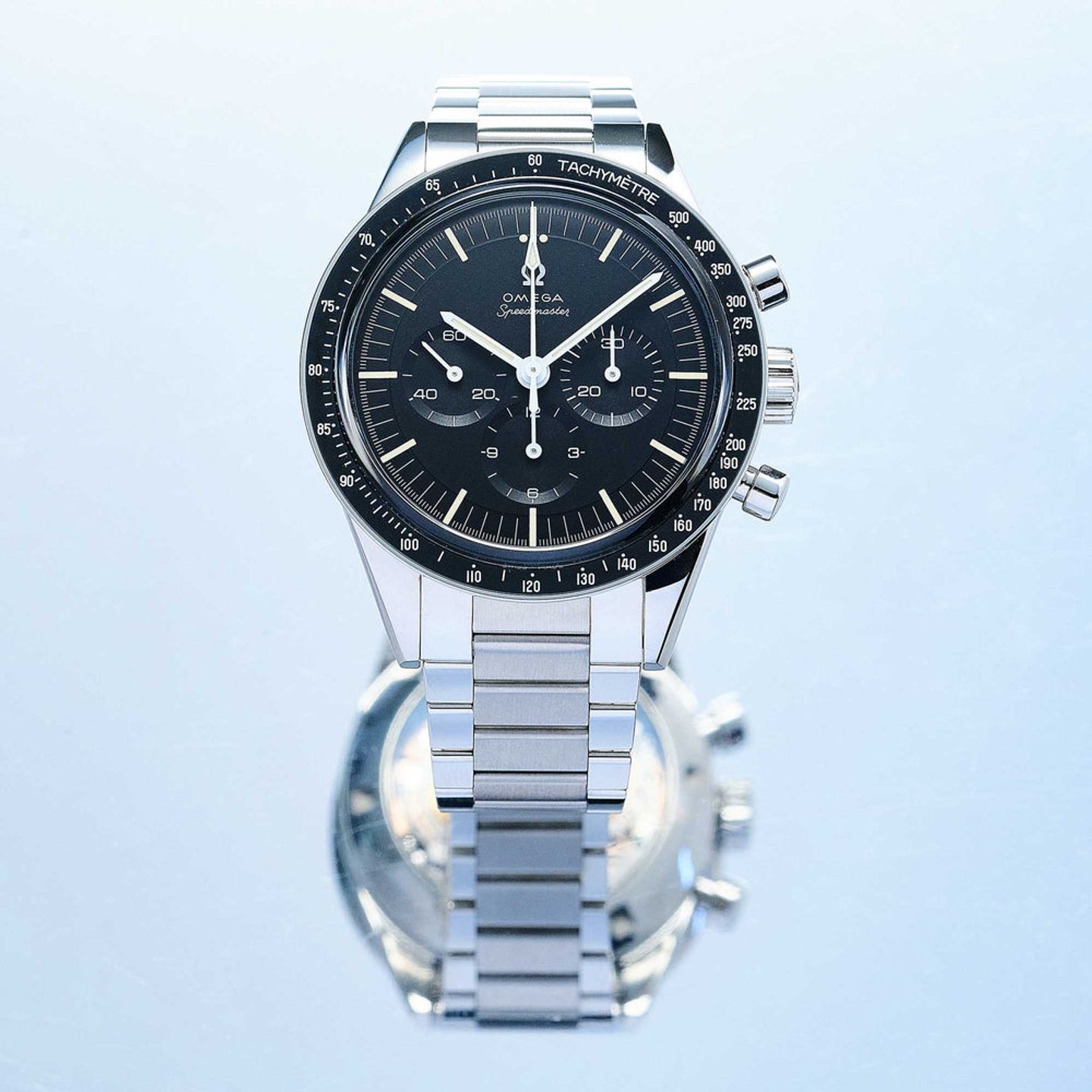 Omega Speedmaster 311.30.40.30.01.001 (2024) - Black dial 42 mm Steel case (2/8)