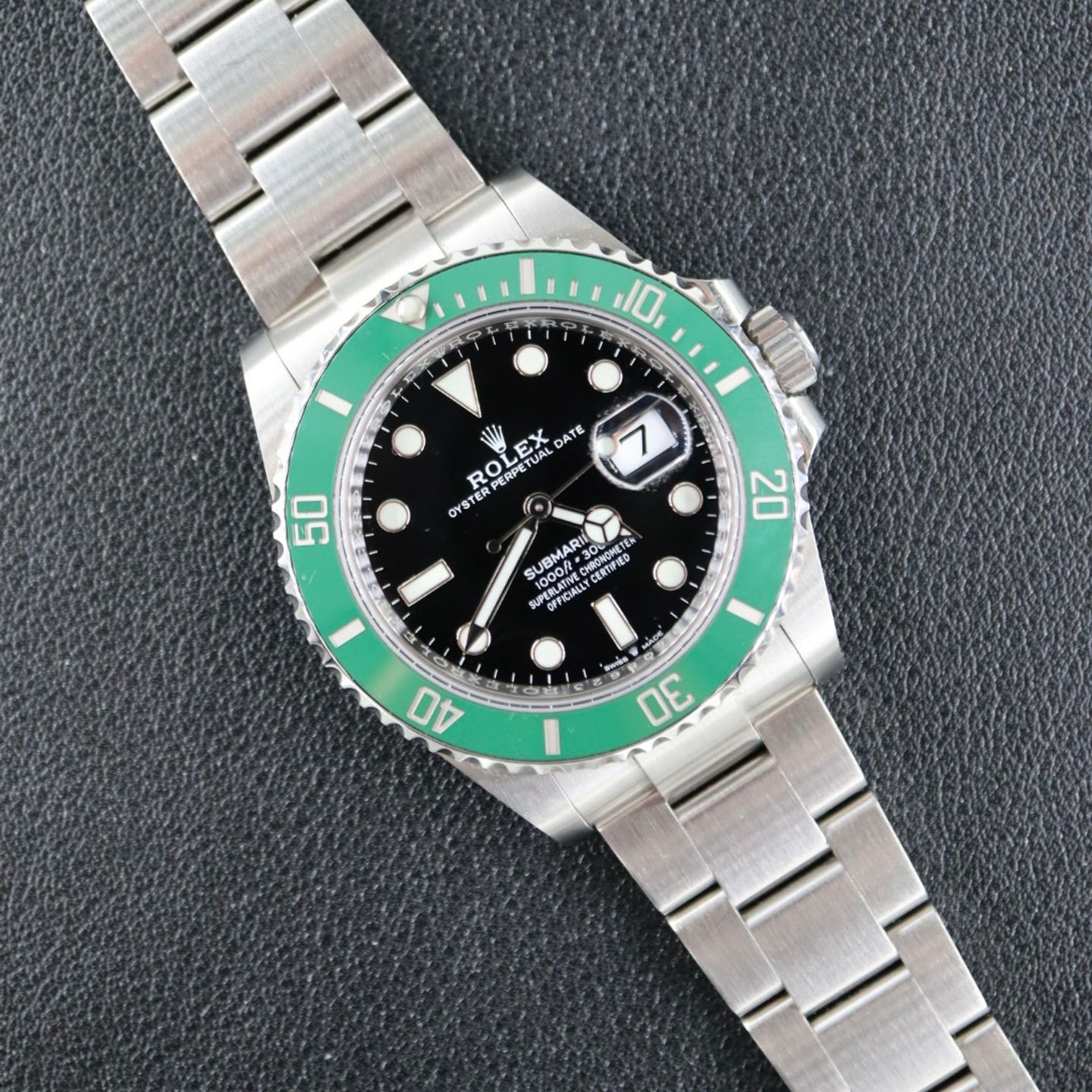 Rolex Submariner Date 126610LN (Onbekend (willekeurig serienummer)) - Zwart wijzerplaat 41mm Staal (2/7)